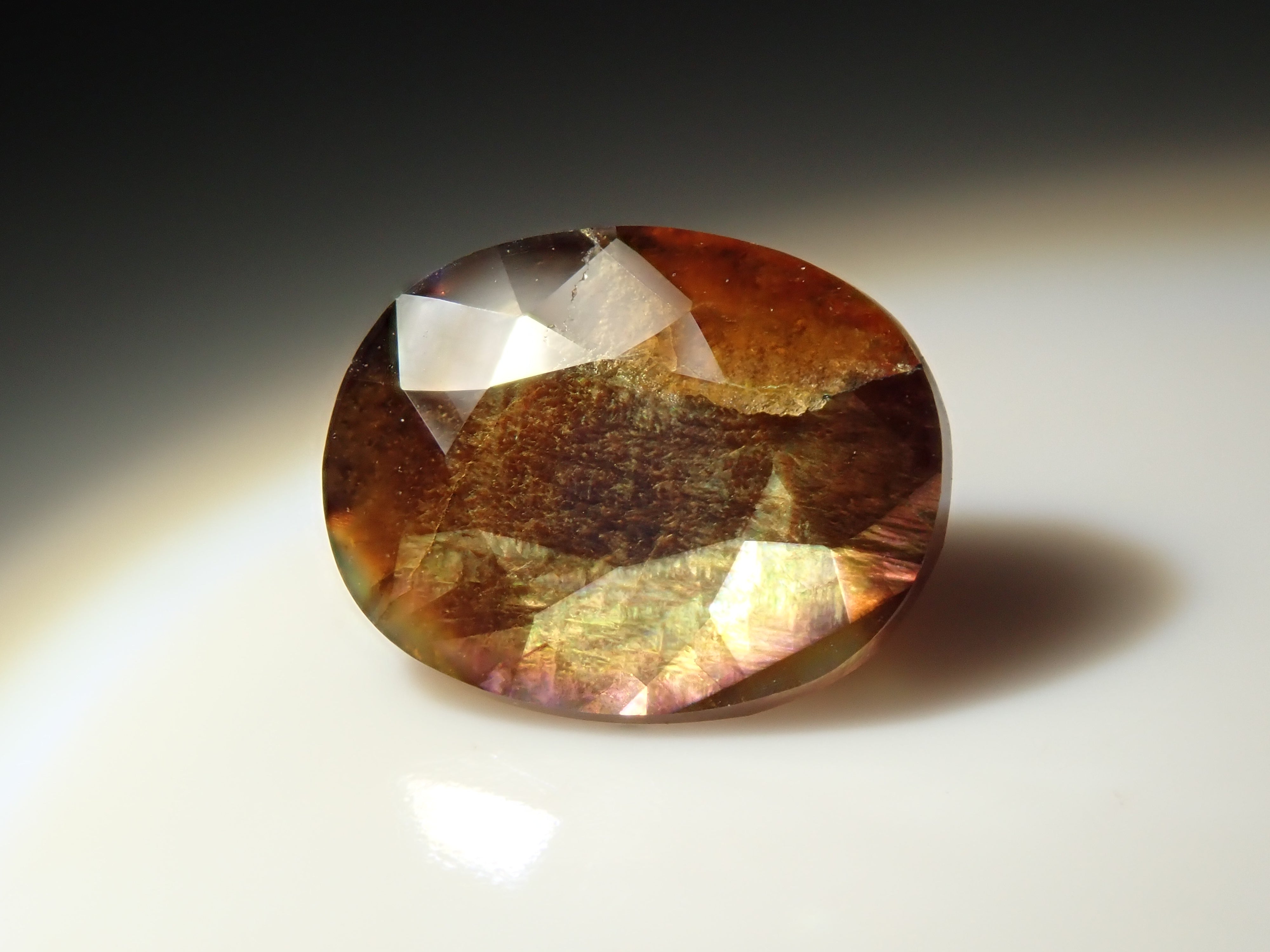 奈良県天川村産レインボーガーネット（アンドラダイトガーネット） 1.951ctルース