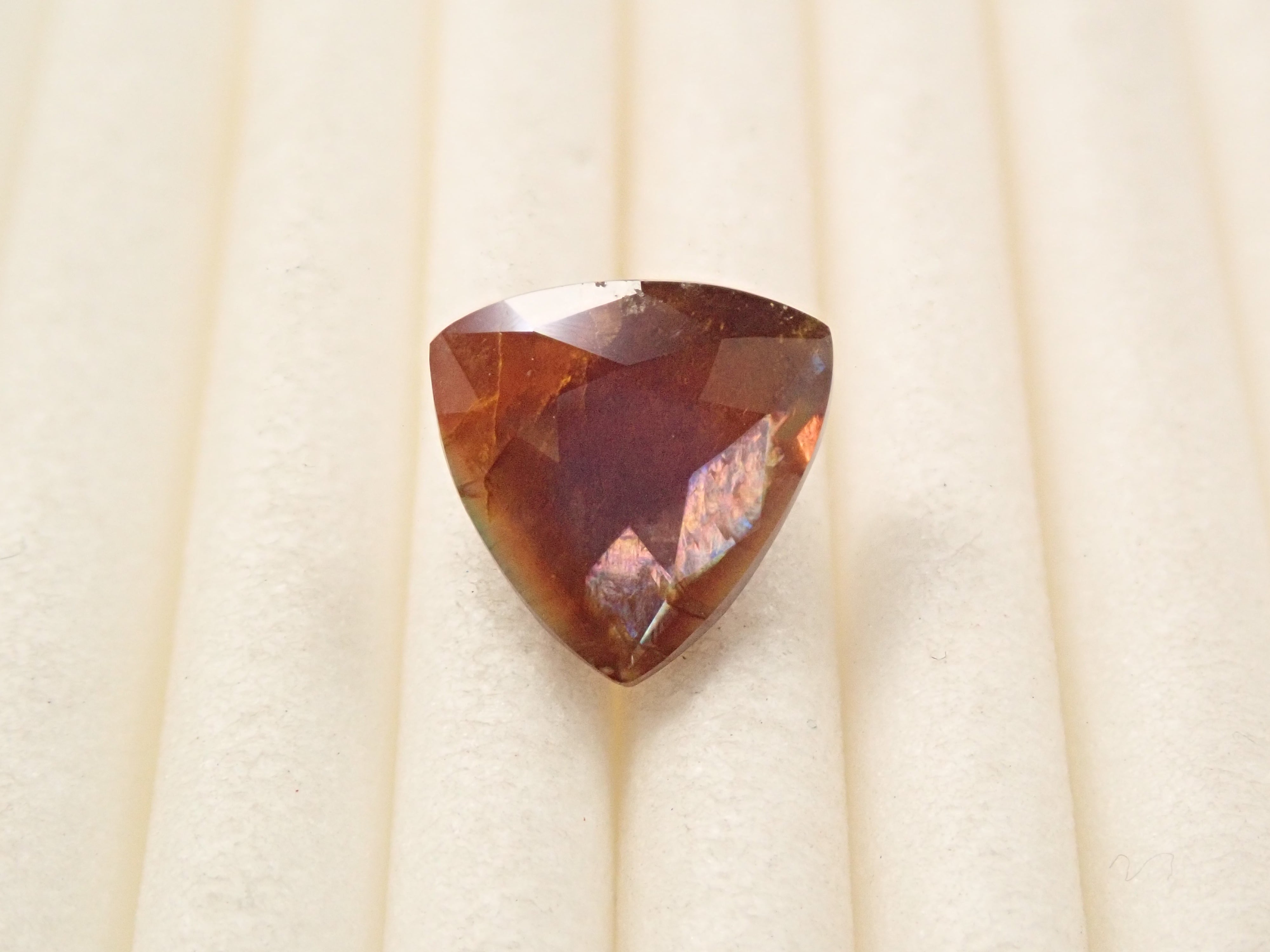 奈良県天川村産レインボーガーネット（アンドラダイトガーネット） 1.827ctルース