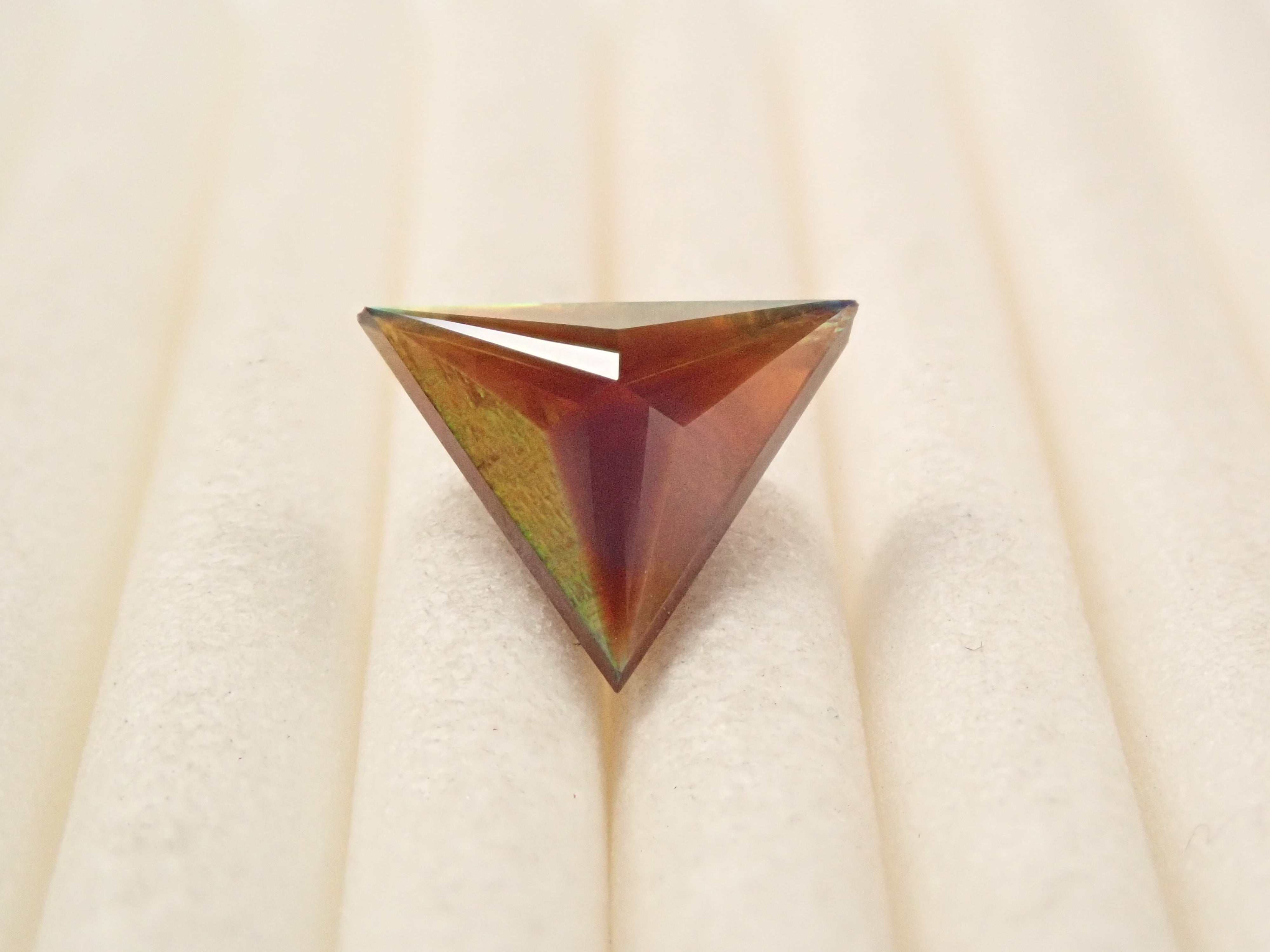 奈良県天川村産レインボーガーネット（アンドラダイトガーネット） 1.458ctルース