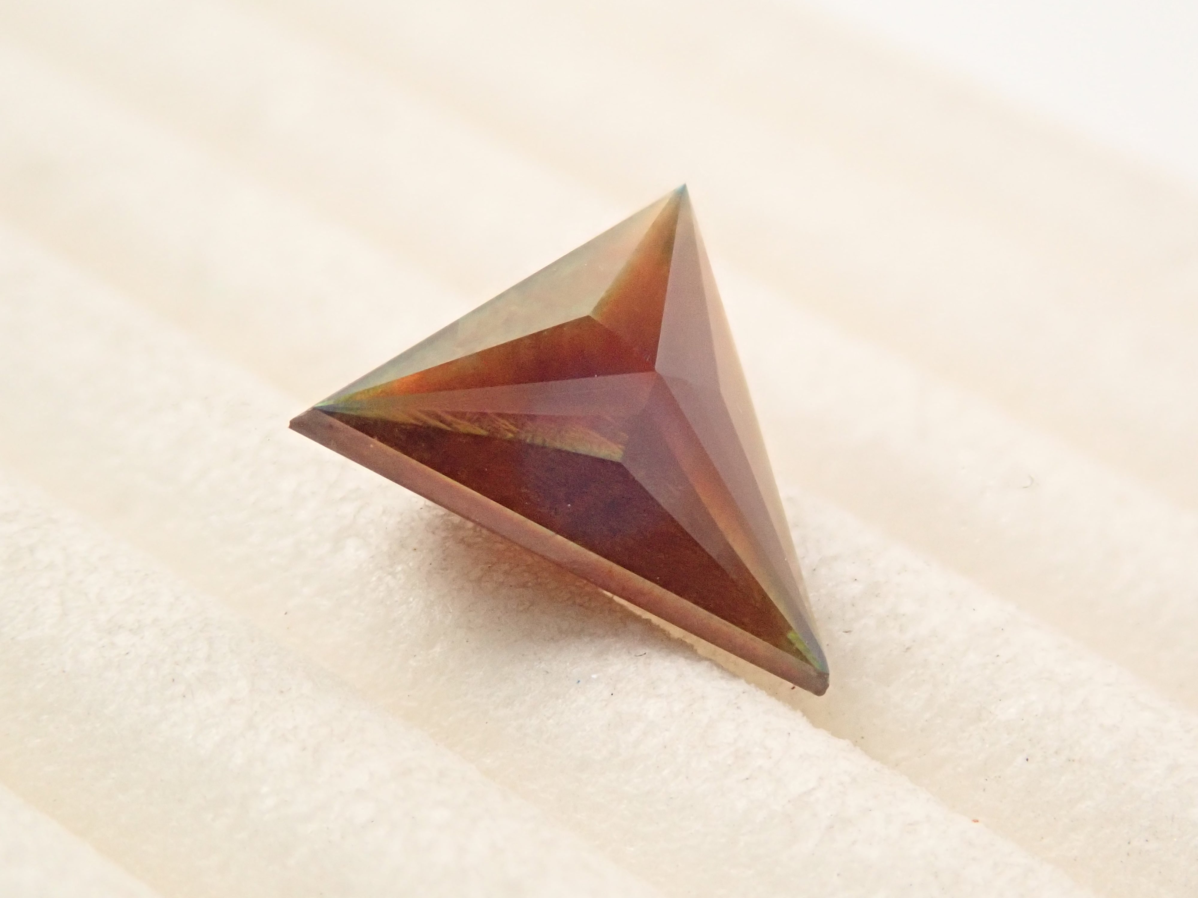 奈良県天川村産レインボーガーネット（アンドラダイトガーネット） 1.458ctルース