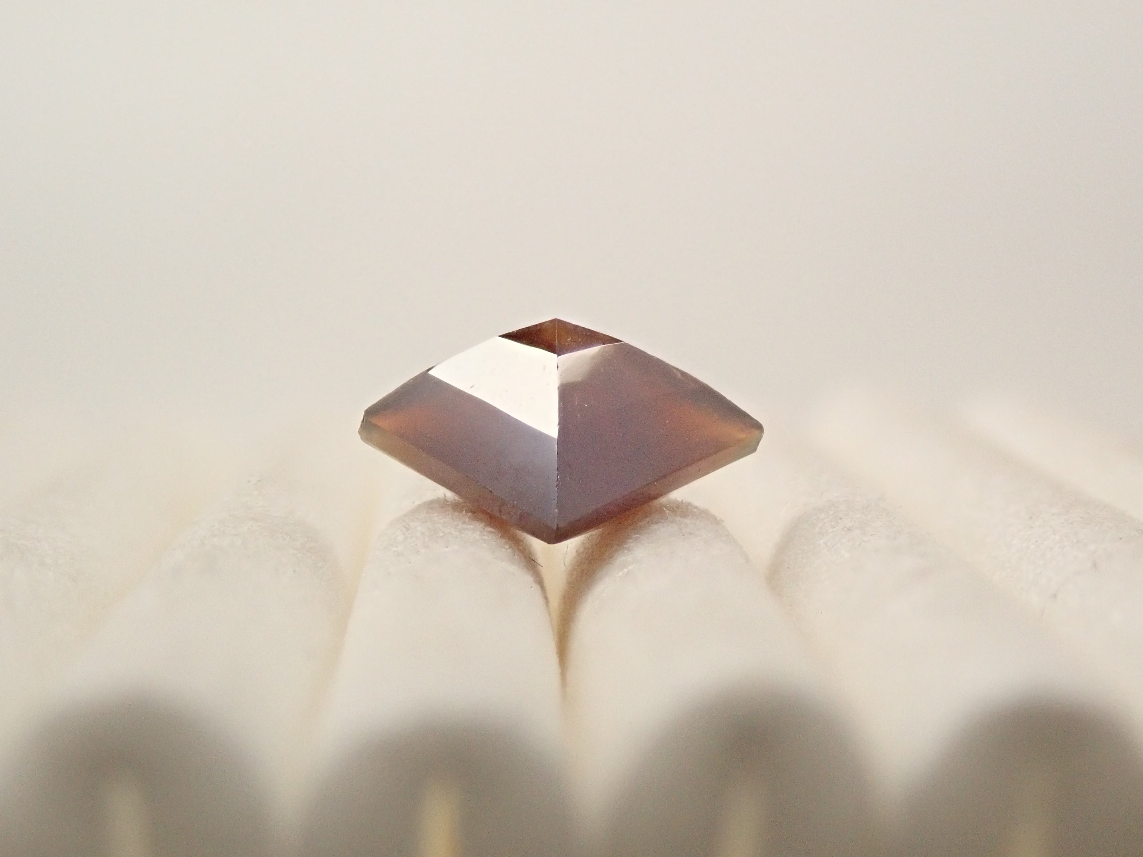 奈良県天川村産レインボーガーネット（アンドラダイトガーネット） 1.458ctルース