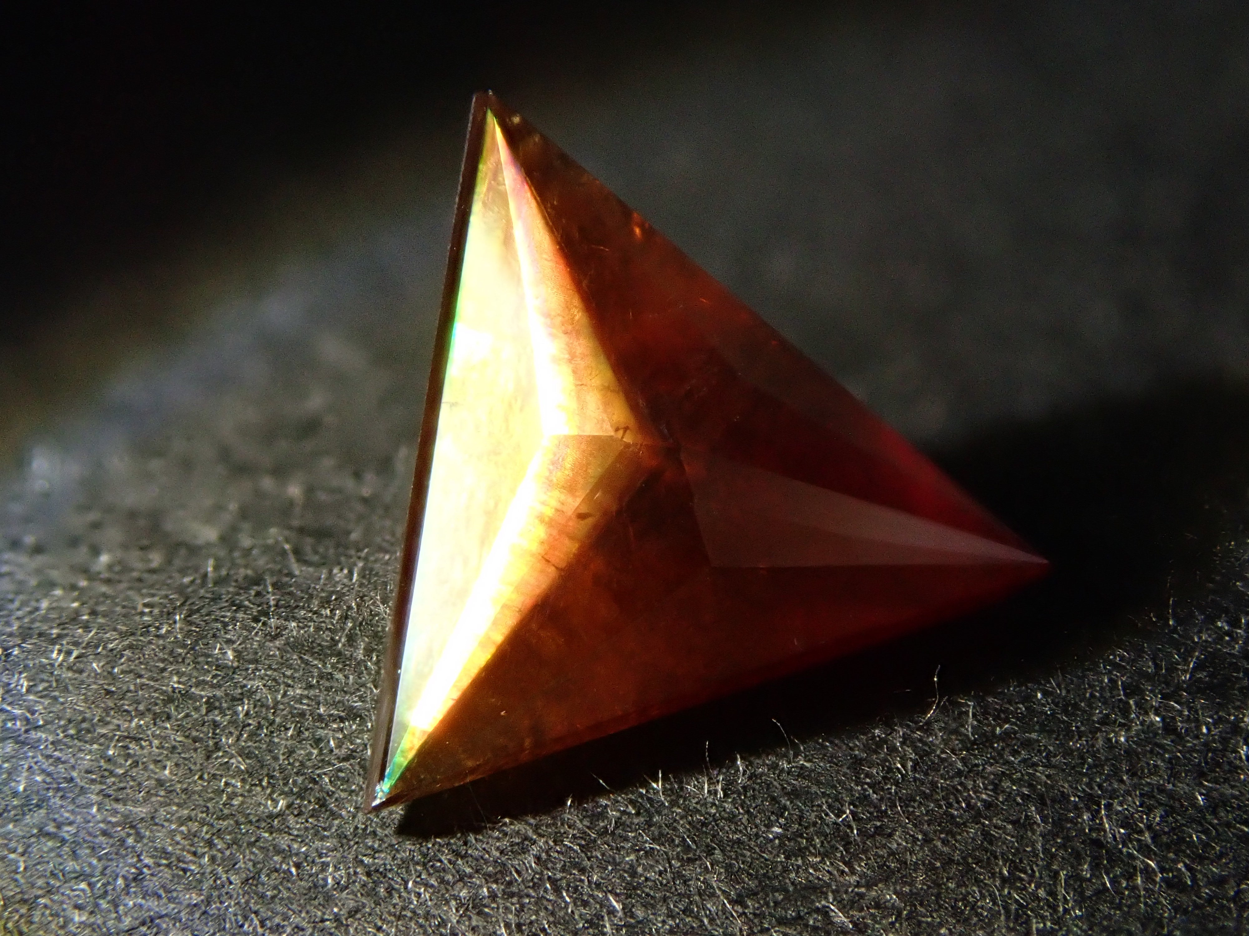 Rainbow Garnet (Andradite Garnet) 1.458ct Loose Stone from Tenkawa Village, Nara Prefecture