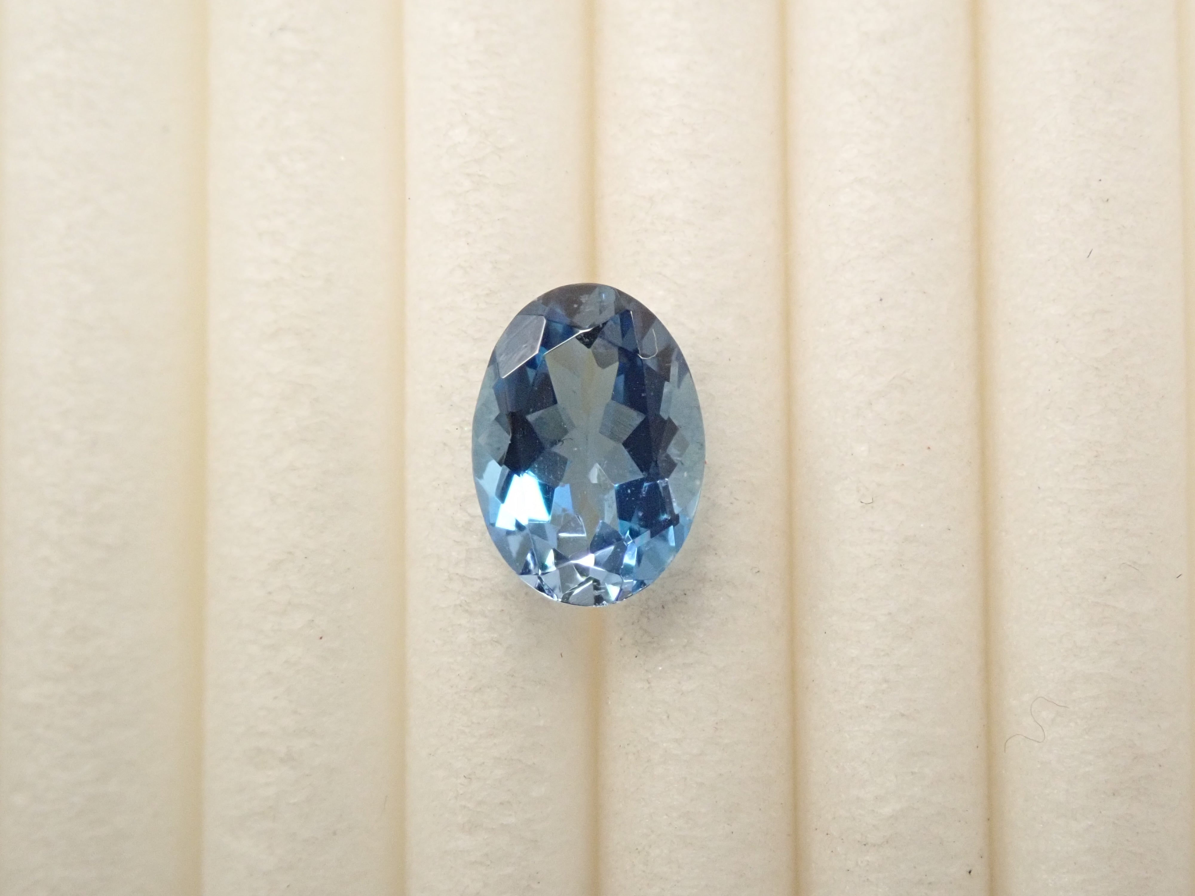 ブラジル産サンタマリアアクアマリン 0.669ctルース