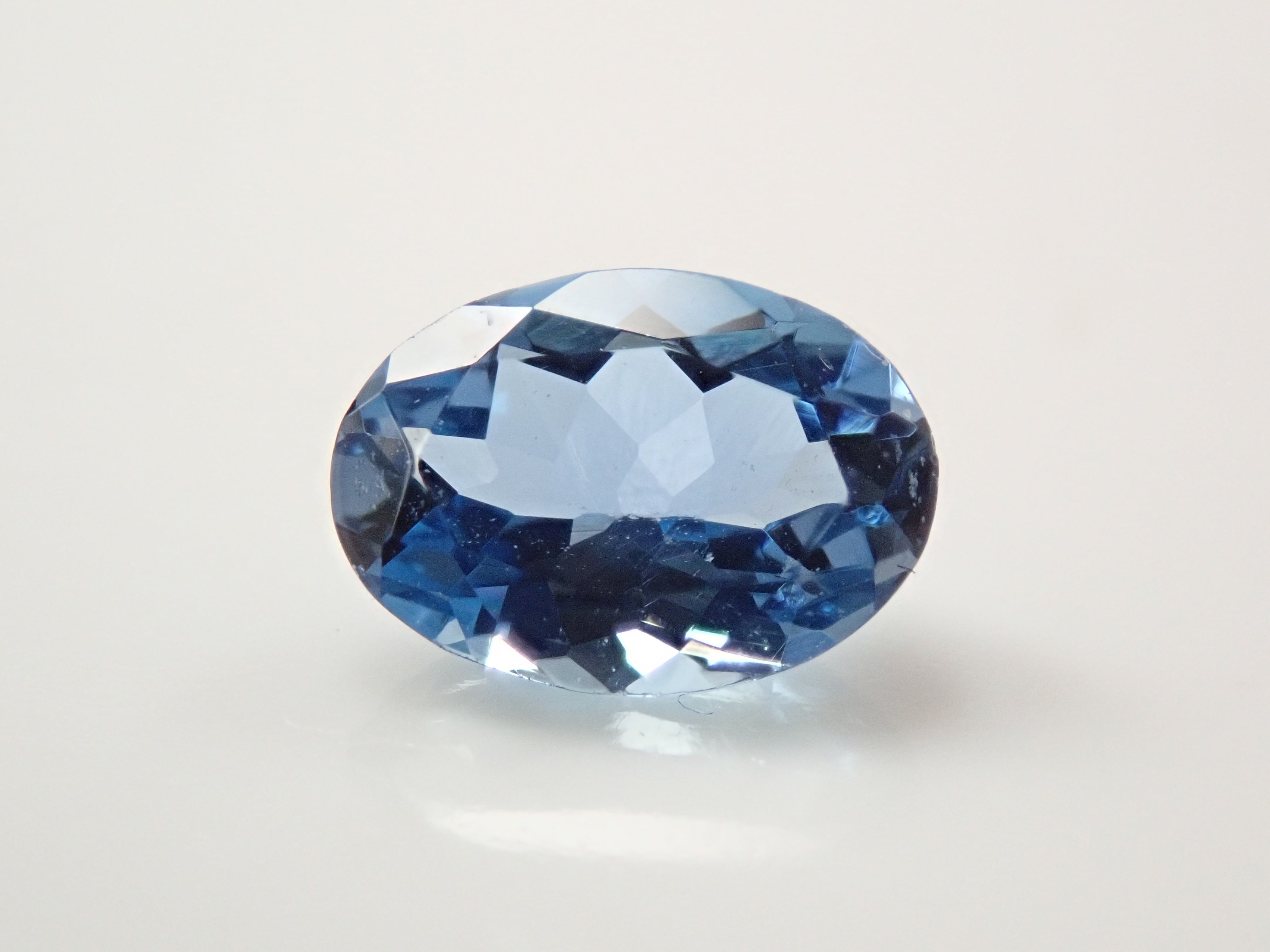 ブラジル産サンタマリアアクアマリン 0.669ctルース