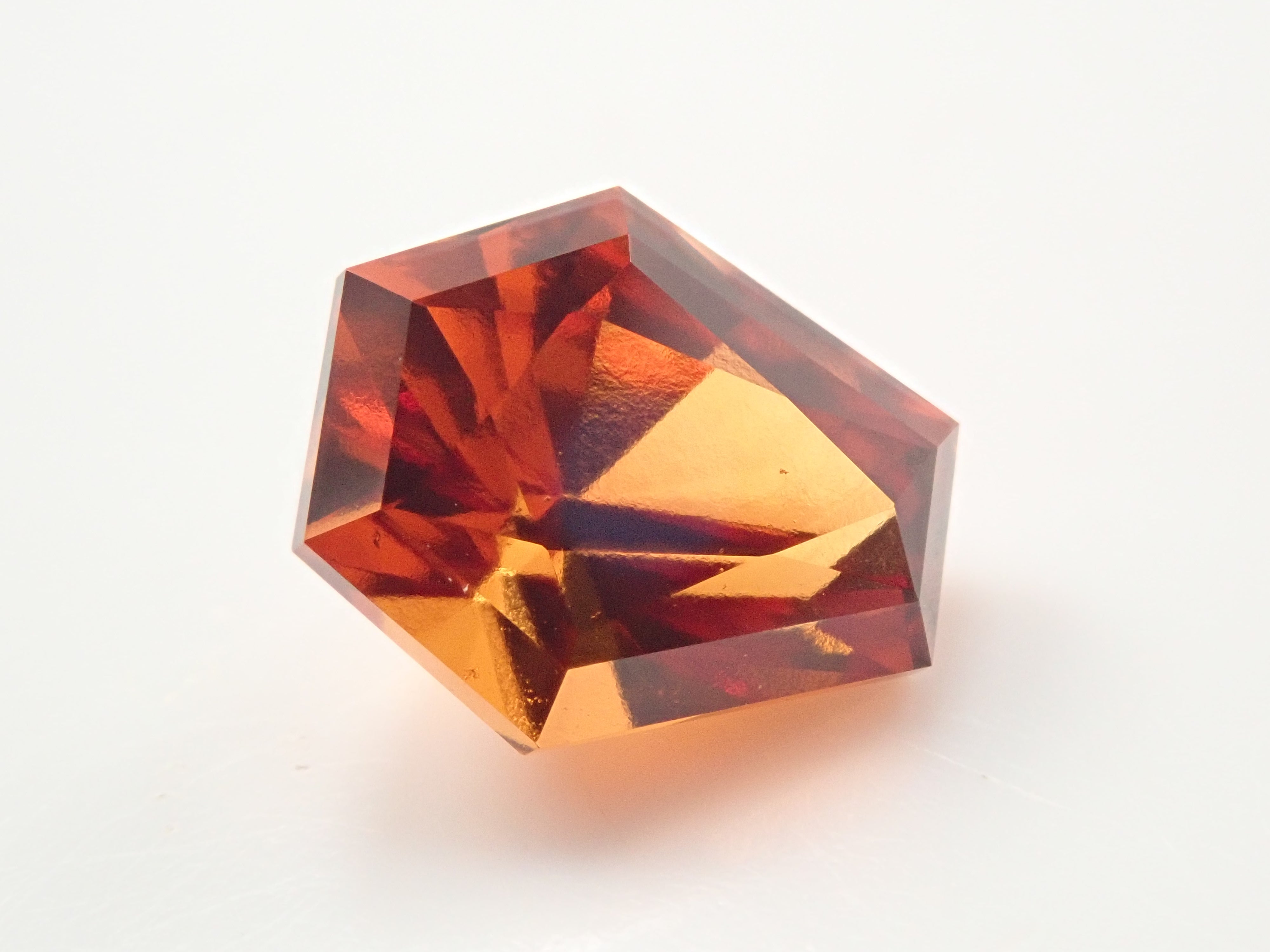 【12561614掲載】スリランカ産ヘソナイトガーネット 1.674ctルース