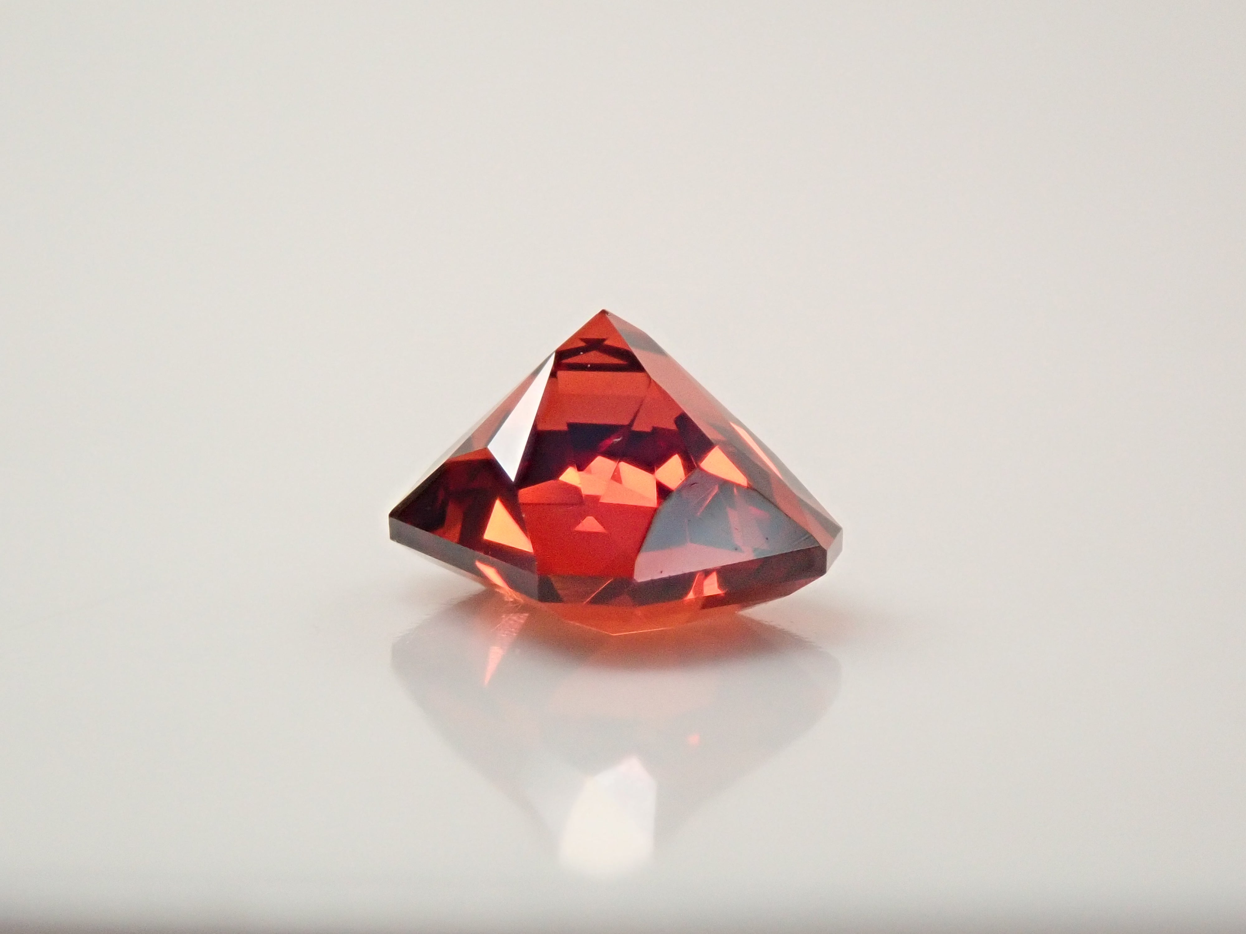 12561624掲載】タンザニア産スペサルティンガーネット 1.168ctルース