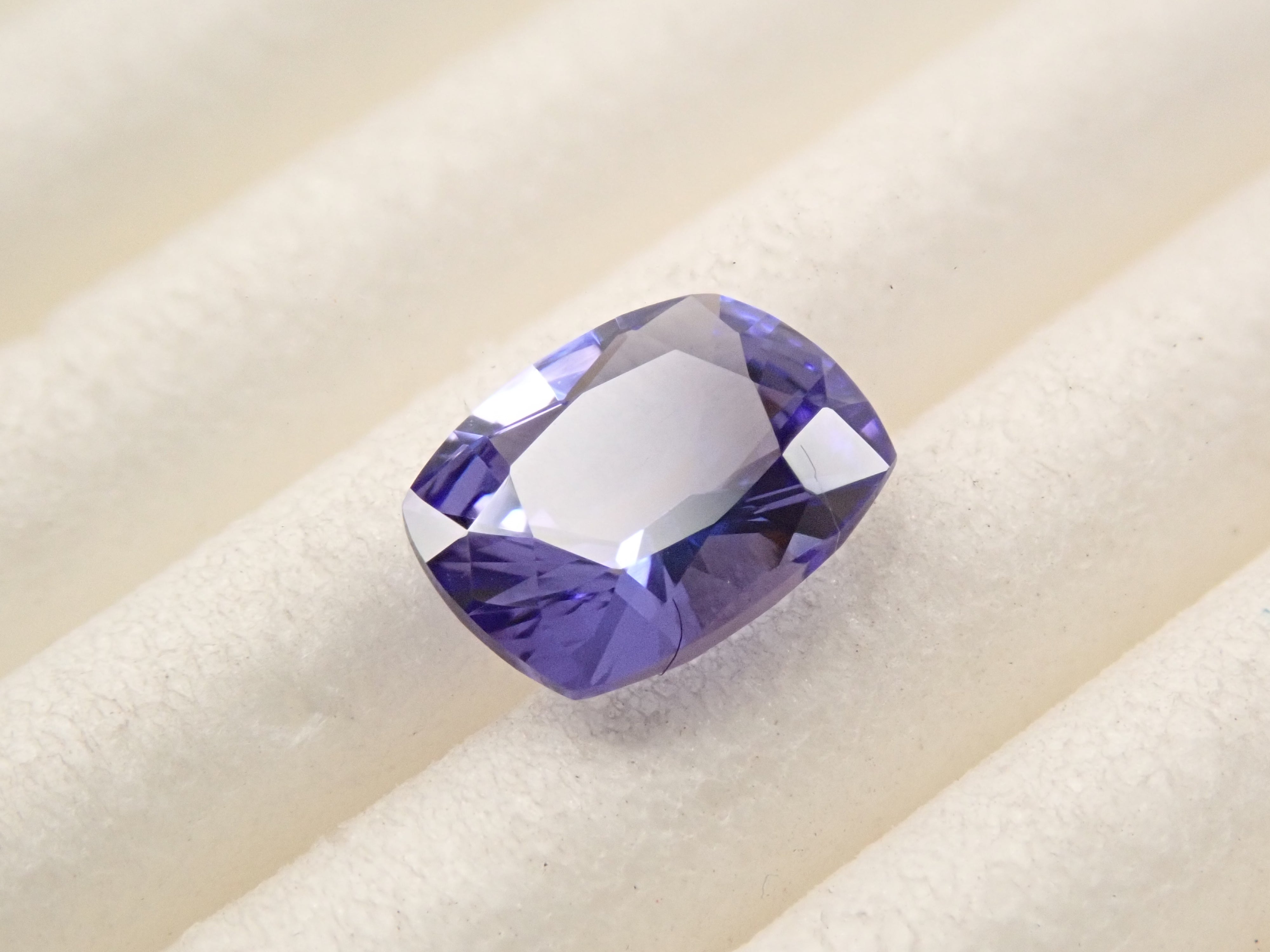 【12561656掲載】タンザニア産タンザナイト 0.505ctルース