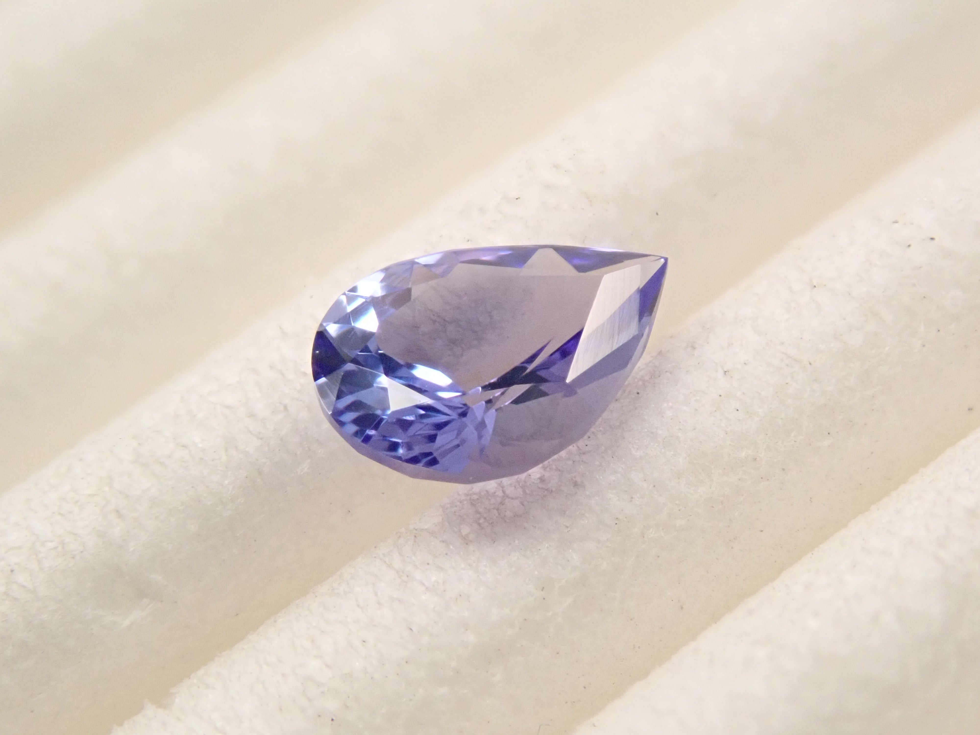 【12561657掲載】タンザニア産タンザナイト 0.331ctルース