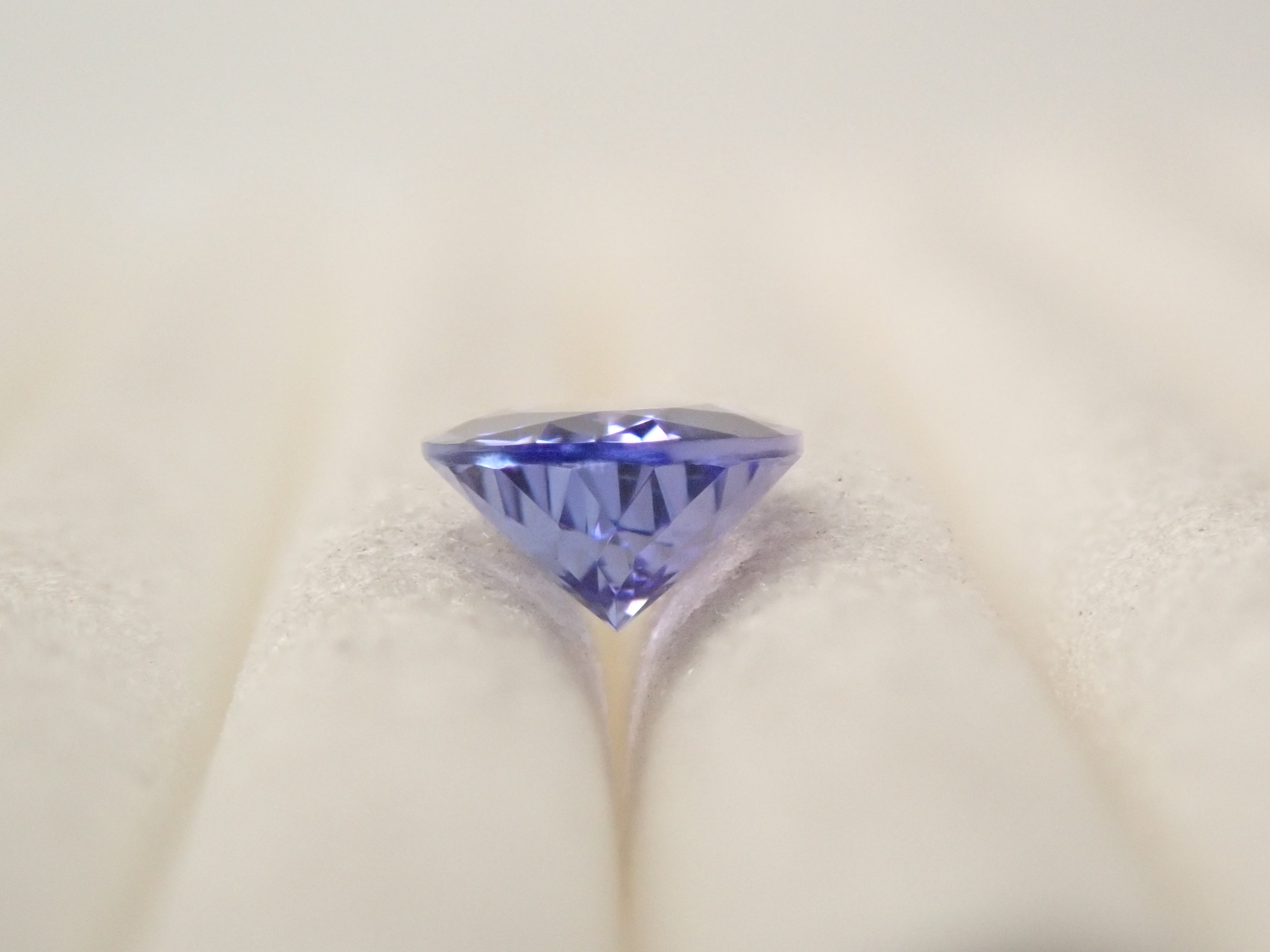 【12561657掲載】タンザニア産タンザナイト 0.331ctルース