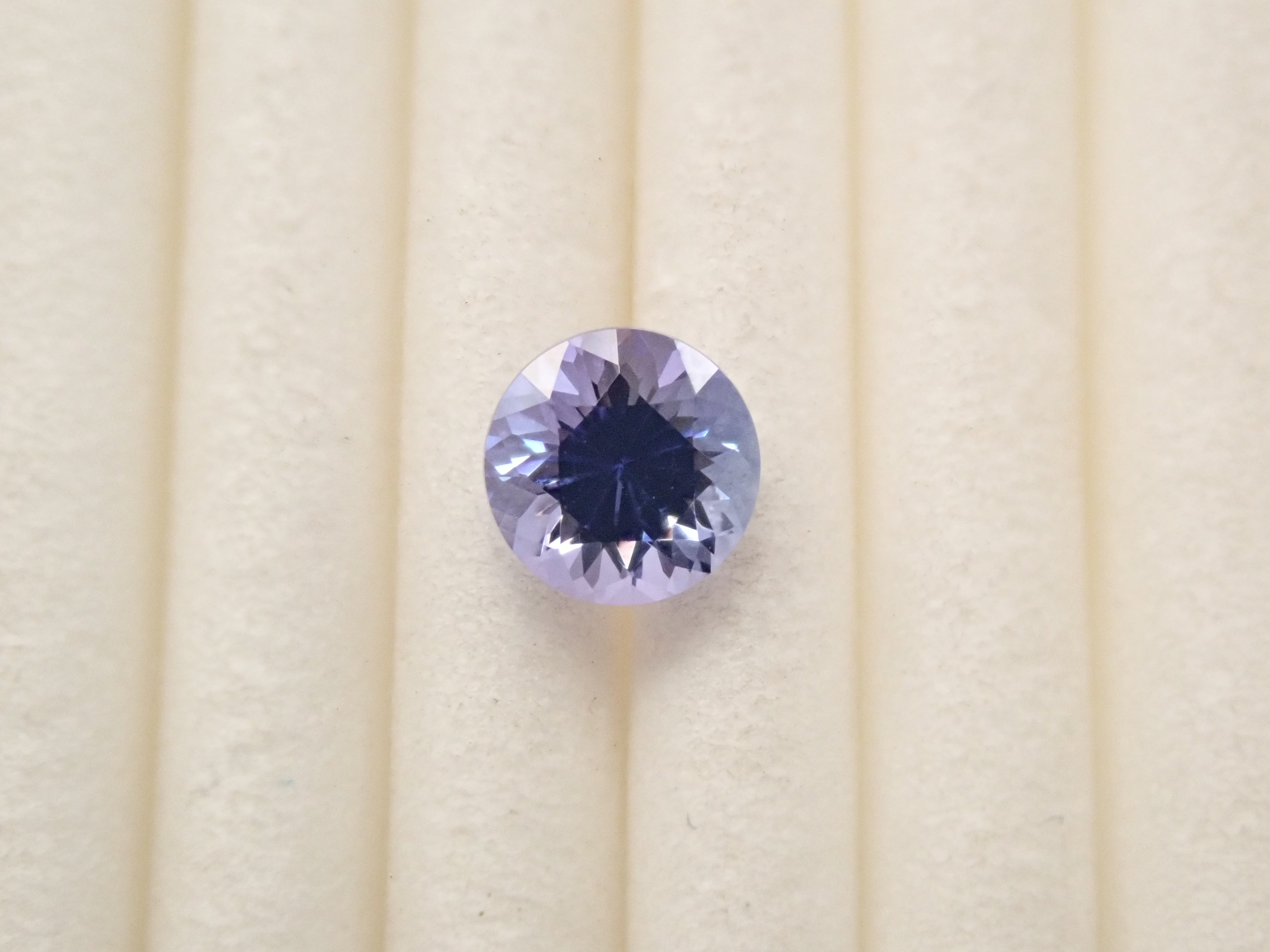 【12561658掲載】タンザニア産タンザナイト 0.558ctルース