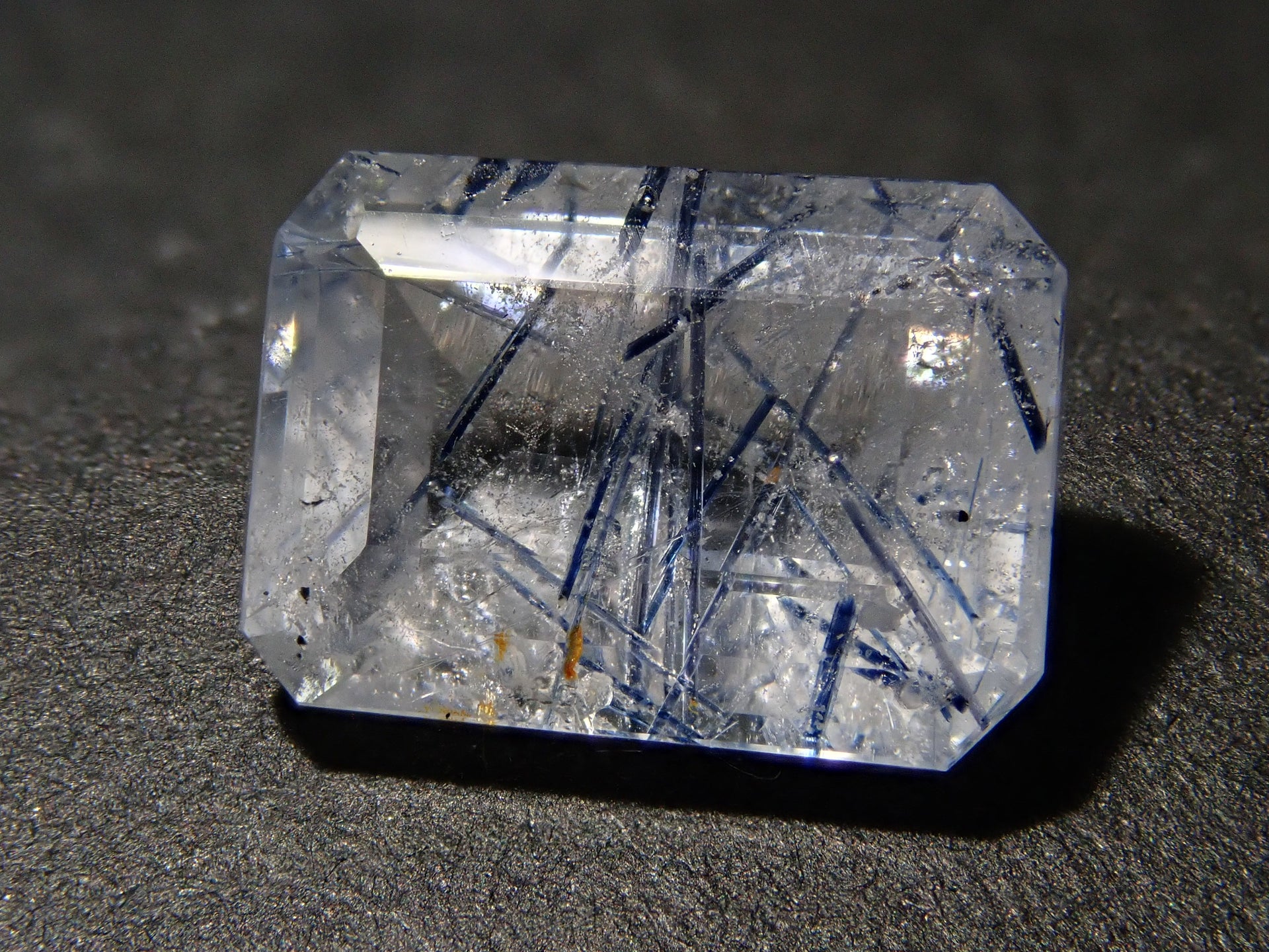 ブラジル産インディゴライトトルマリンインクォーツ 2.036ctルース 