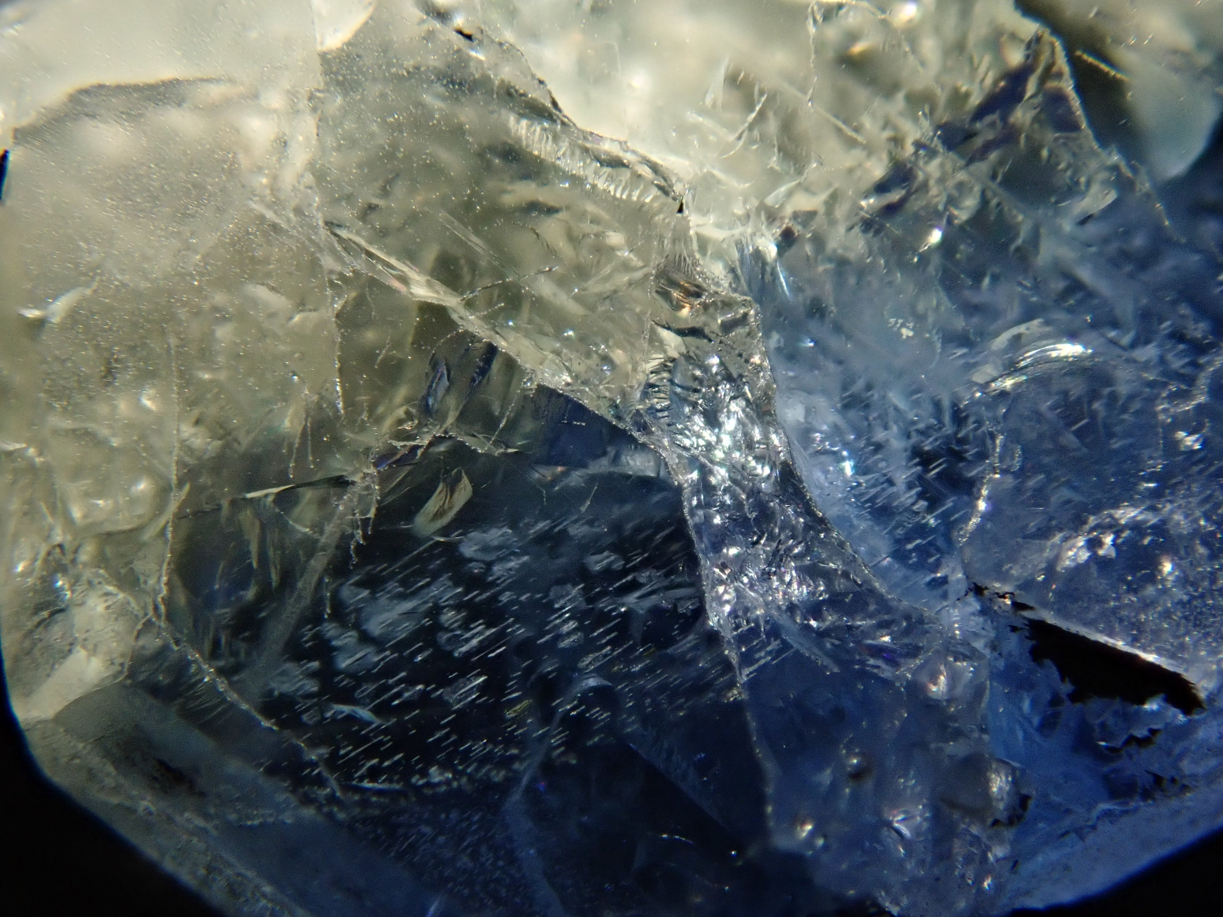 【12548919掲載】非加熱バイカラーサファイア 2.600ctルース