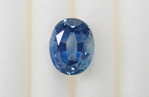 蒙大拿藍寶石 0.518 克拉裸石（藍色藍寶石）