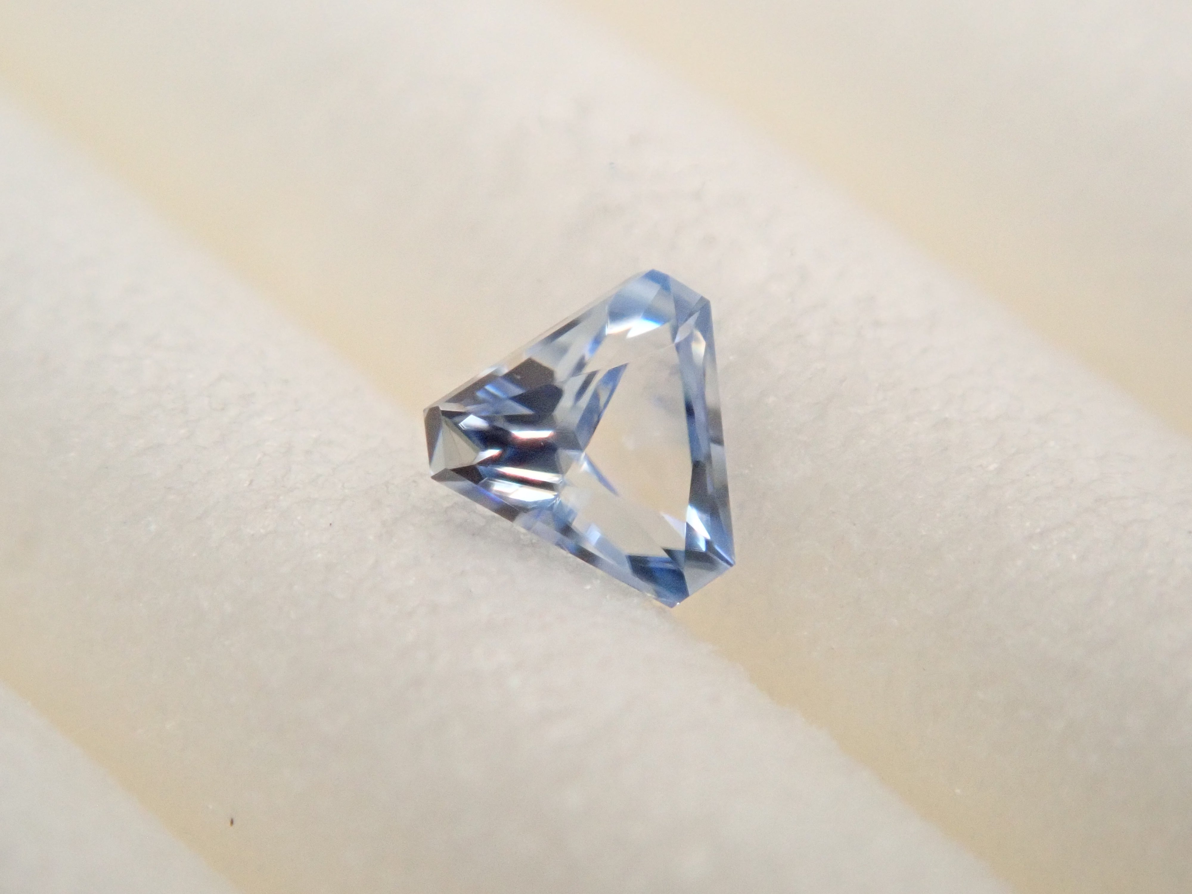 【12561505掲載】アメリカ産ベニトアイト 0.064ctルース