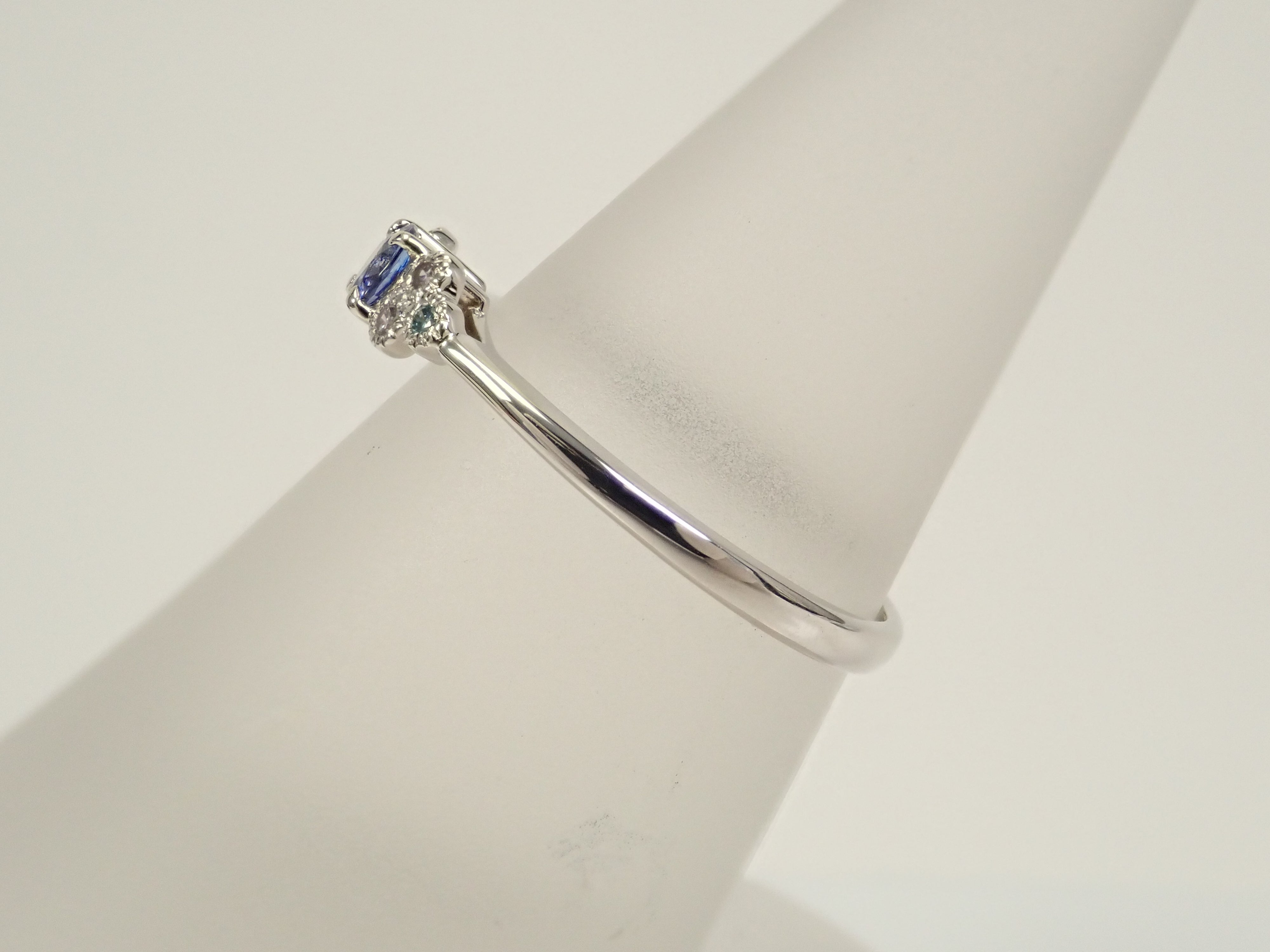 Pt950 ベニトアイト 0.17ct リング