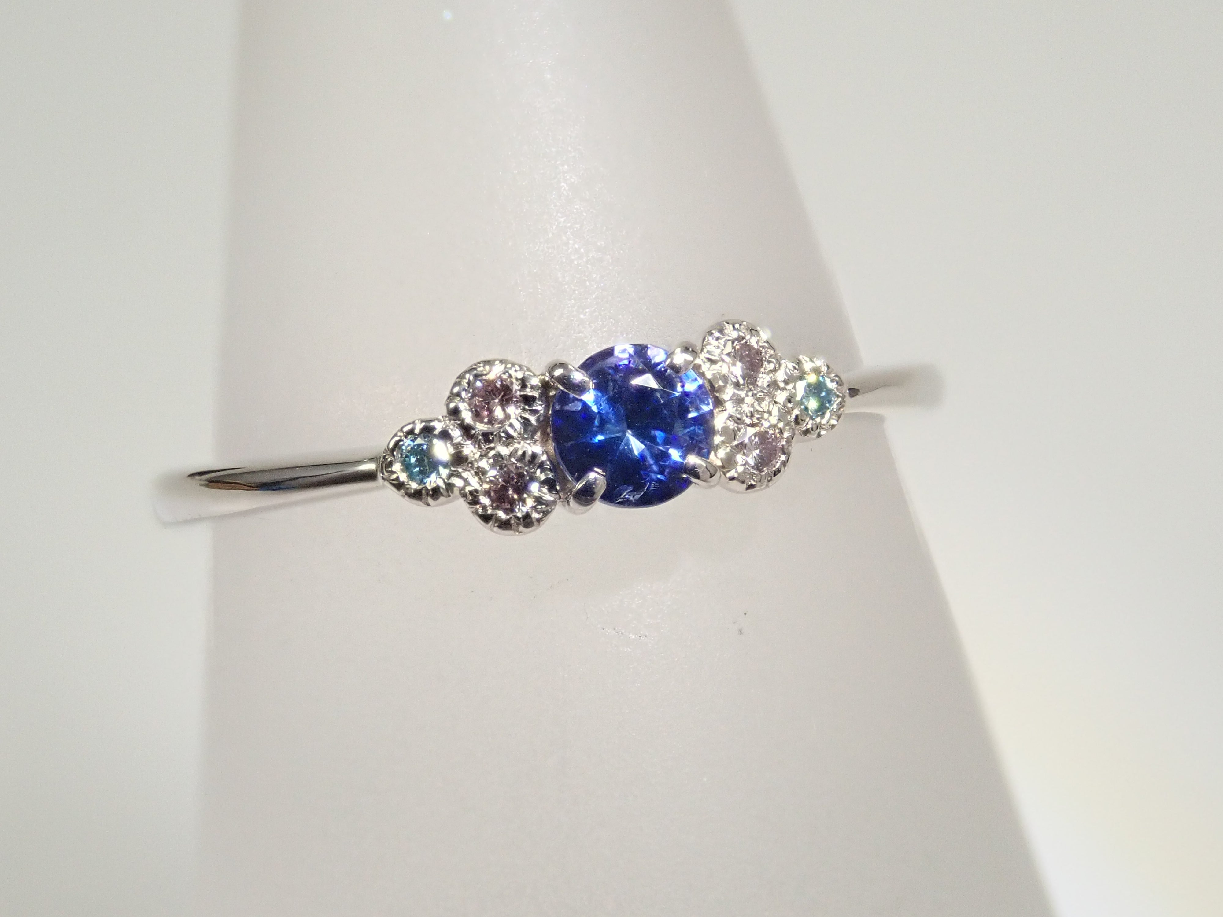 Pt950 ベニトアイト 0.17ct リング