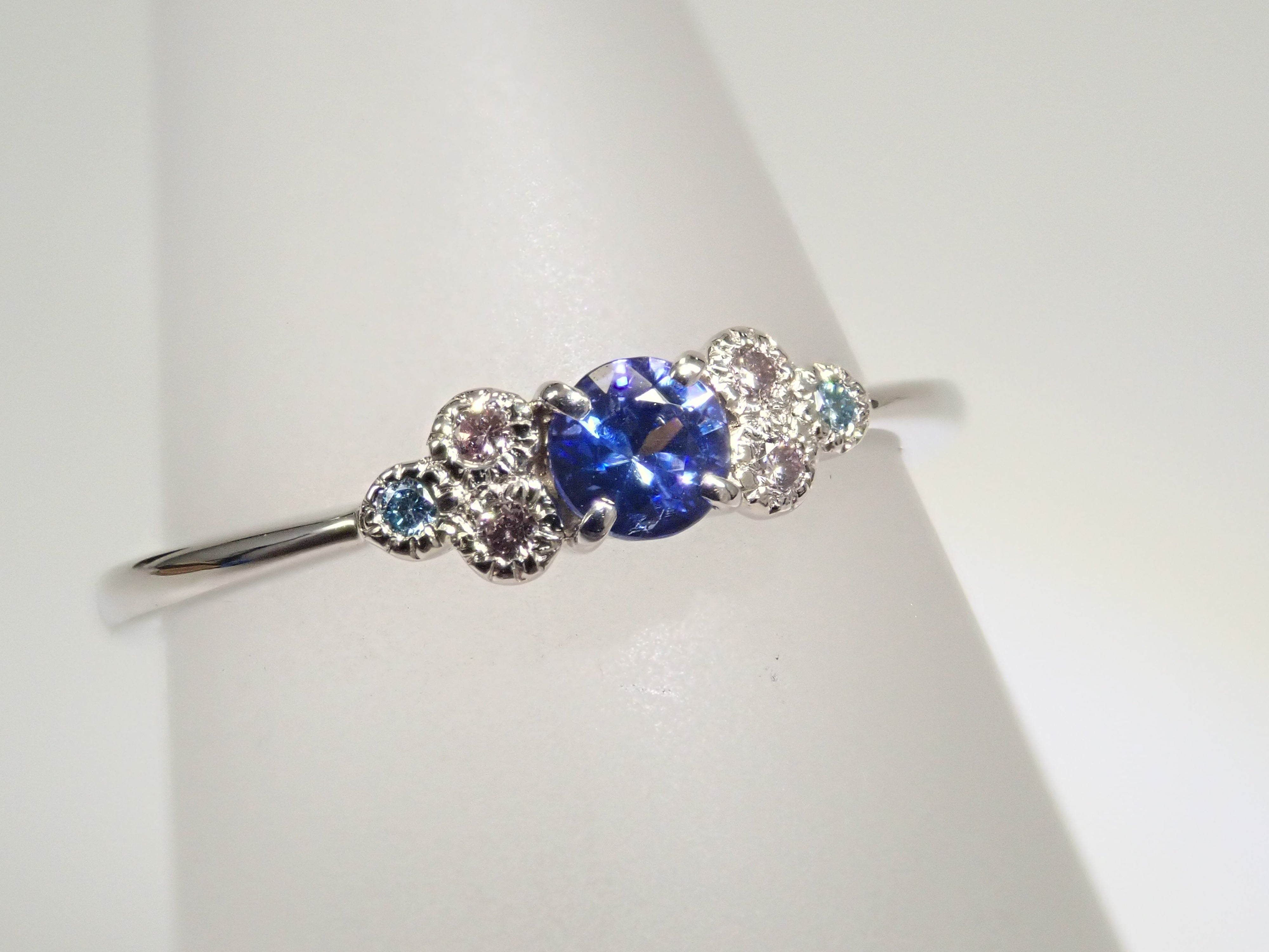 Pt950 ベニトアイト 0.17ct リング