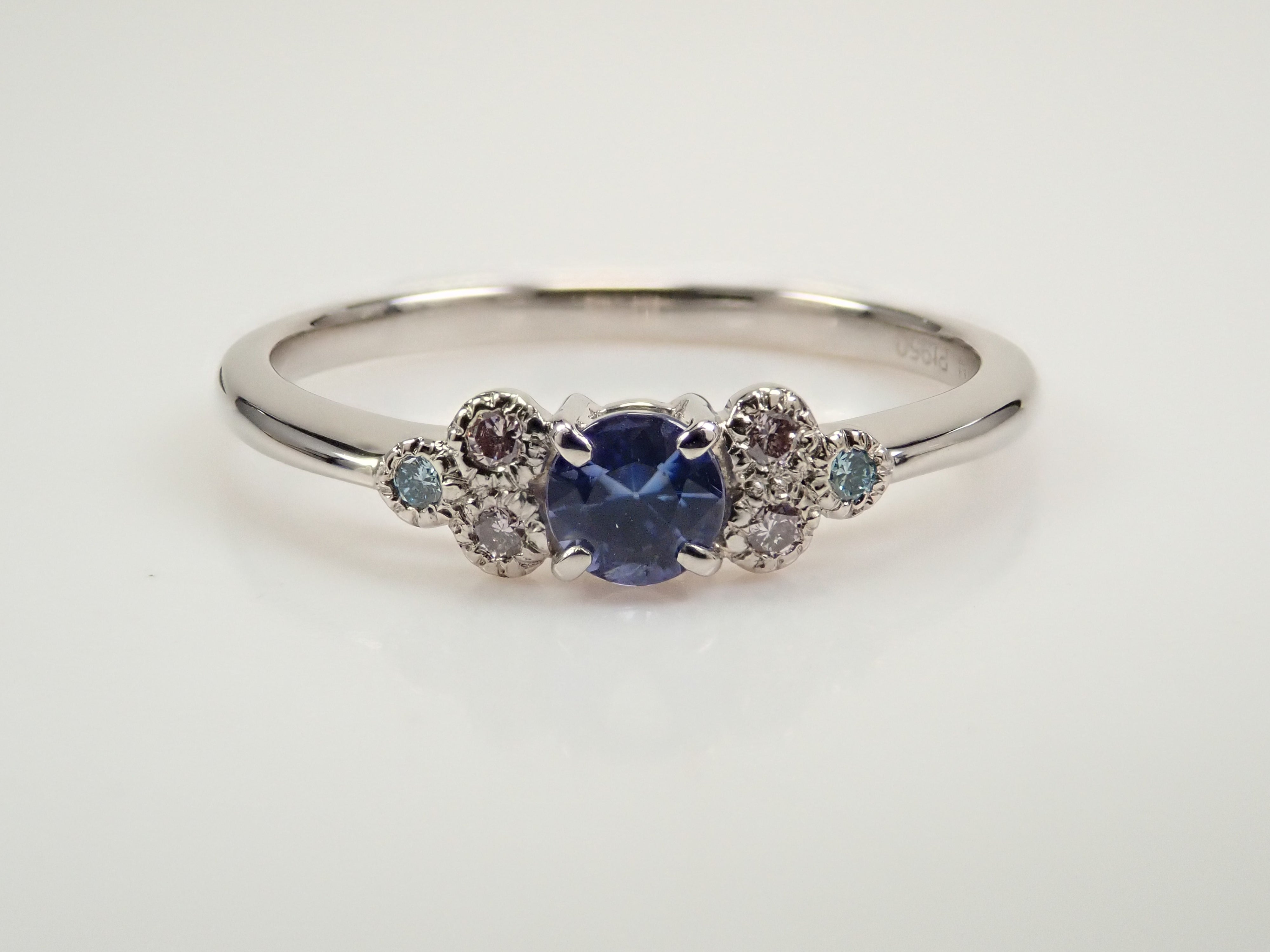 Pt950 ベニトアイト 0.17ct リング