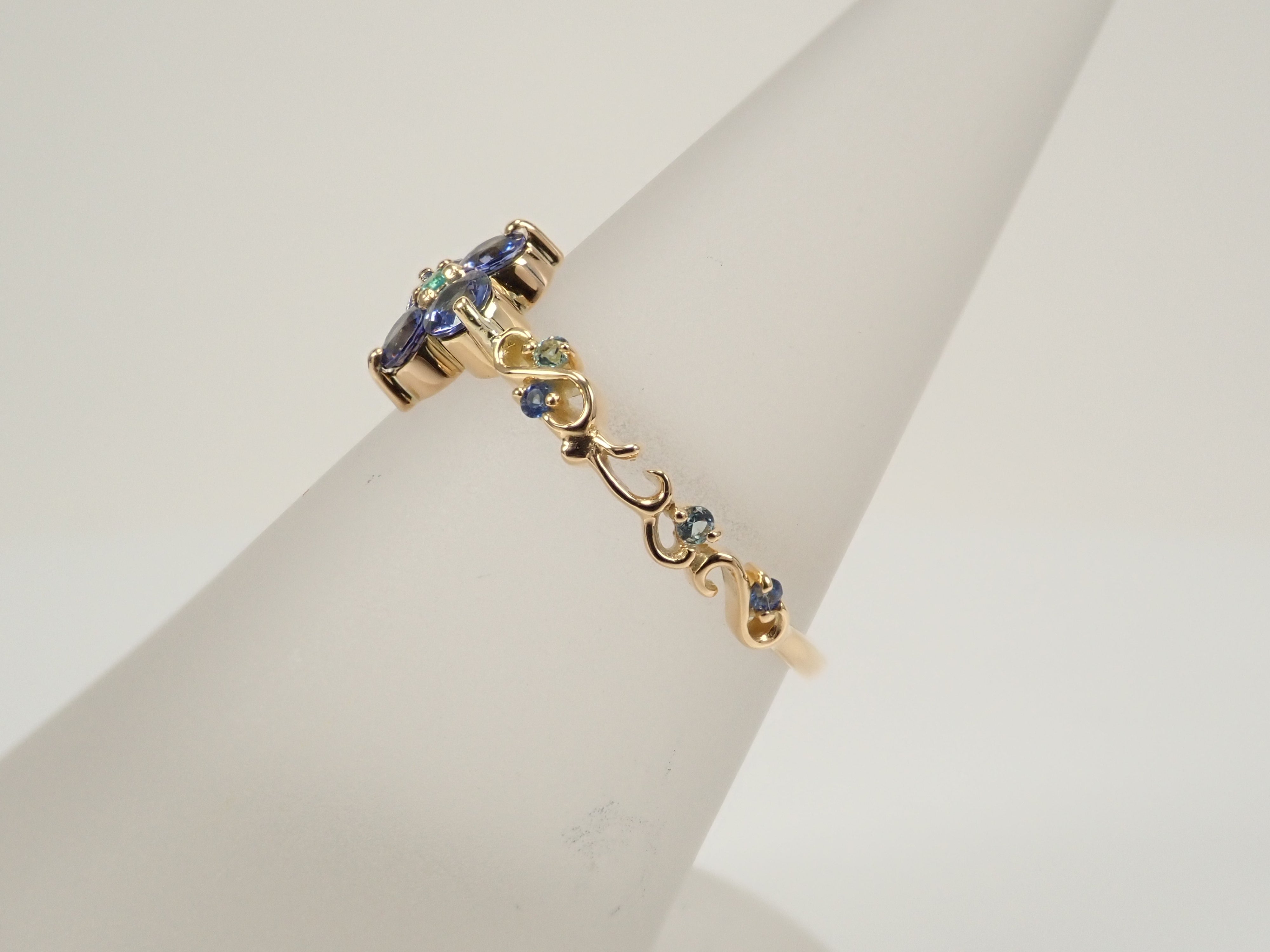 K18YG ベニトアイト 0.342ct リング