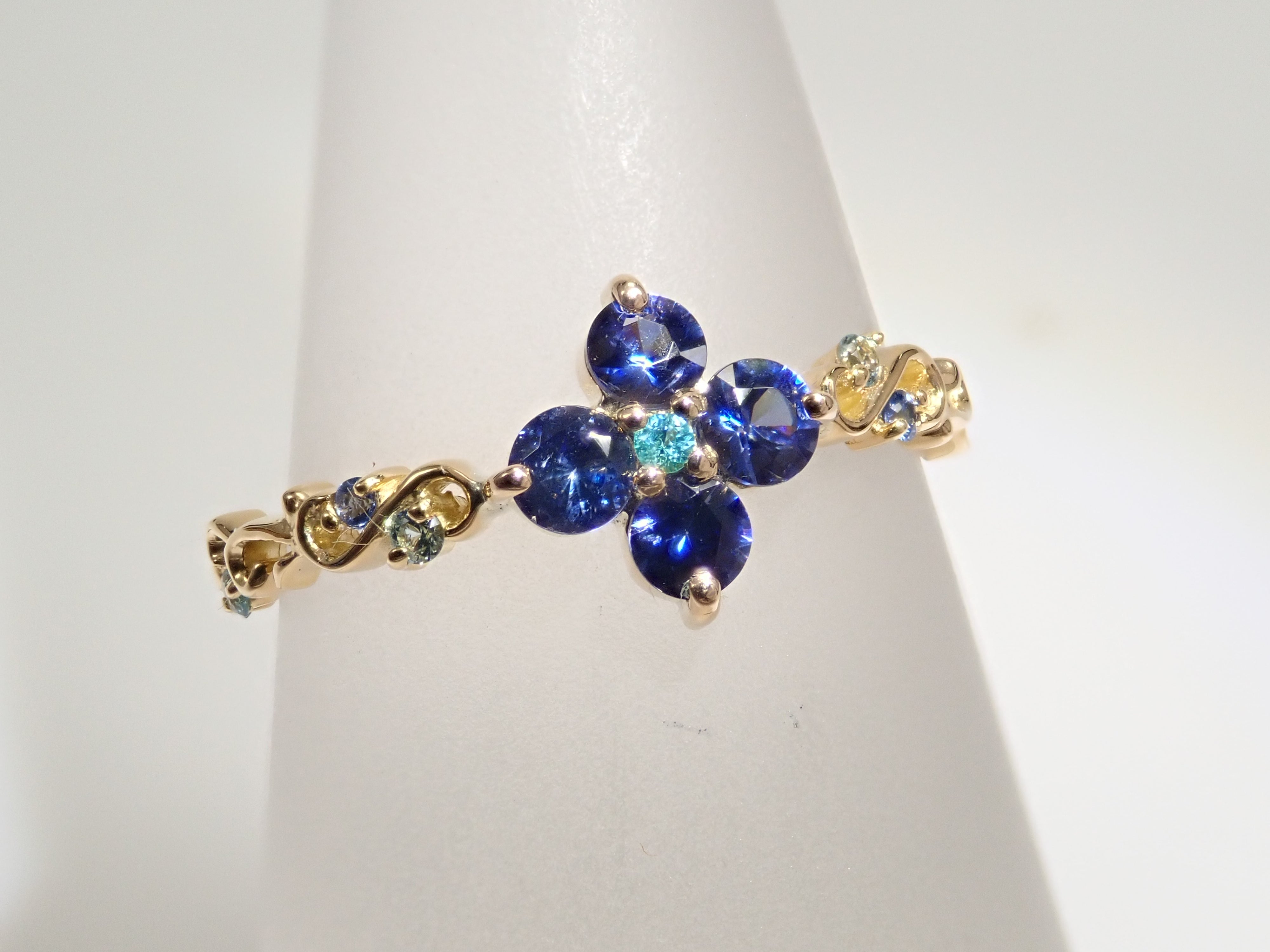 K18YG ベニトアイト 0.342ct リング