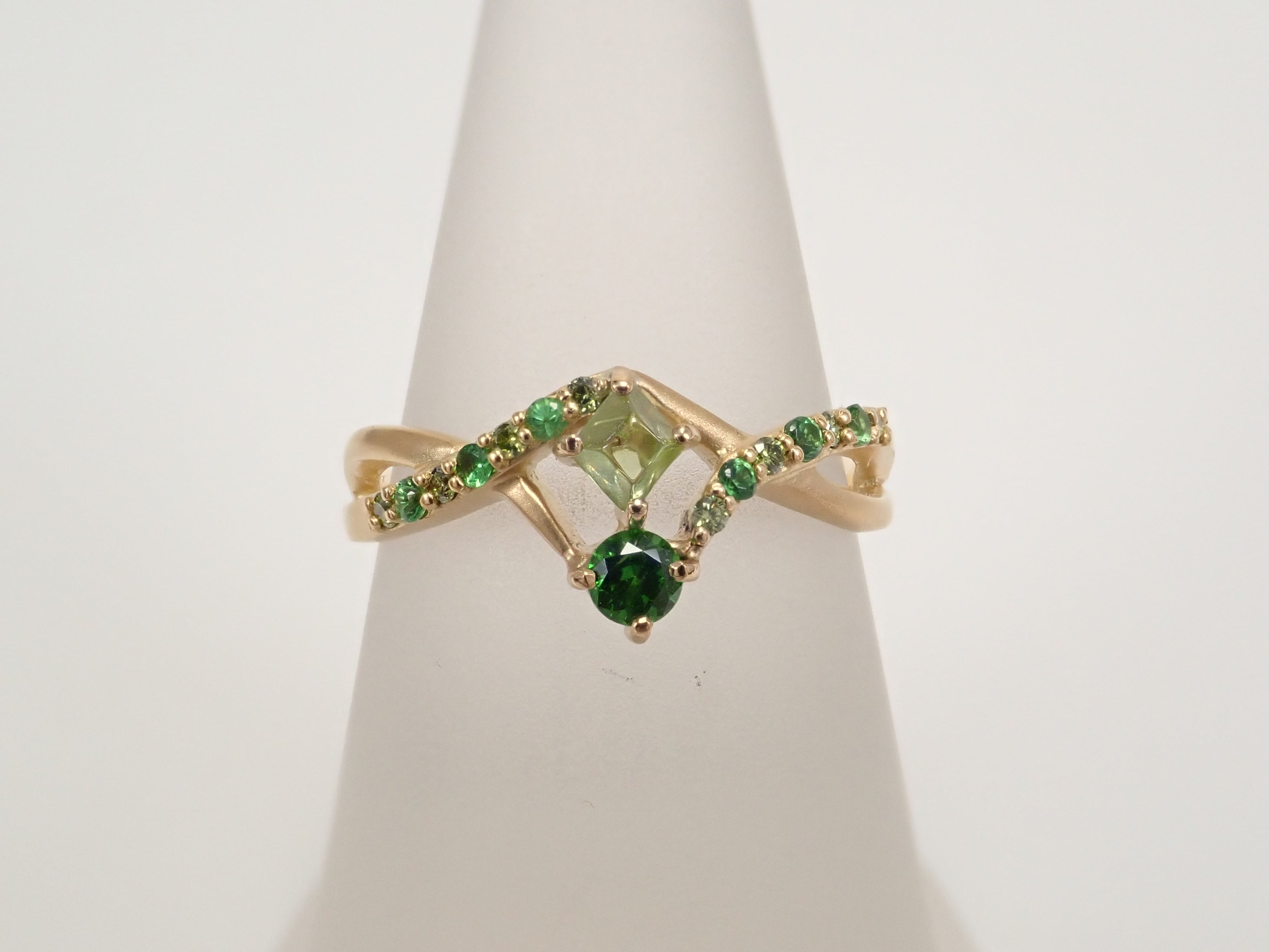 K18YG ロシア産デマントイドガーネット（ホーステール認む） 0.271ct