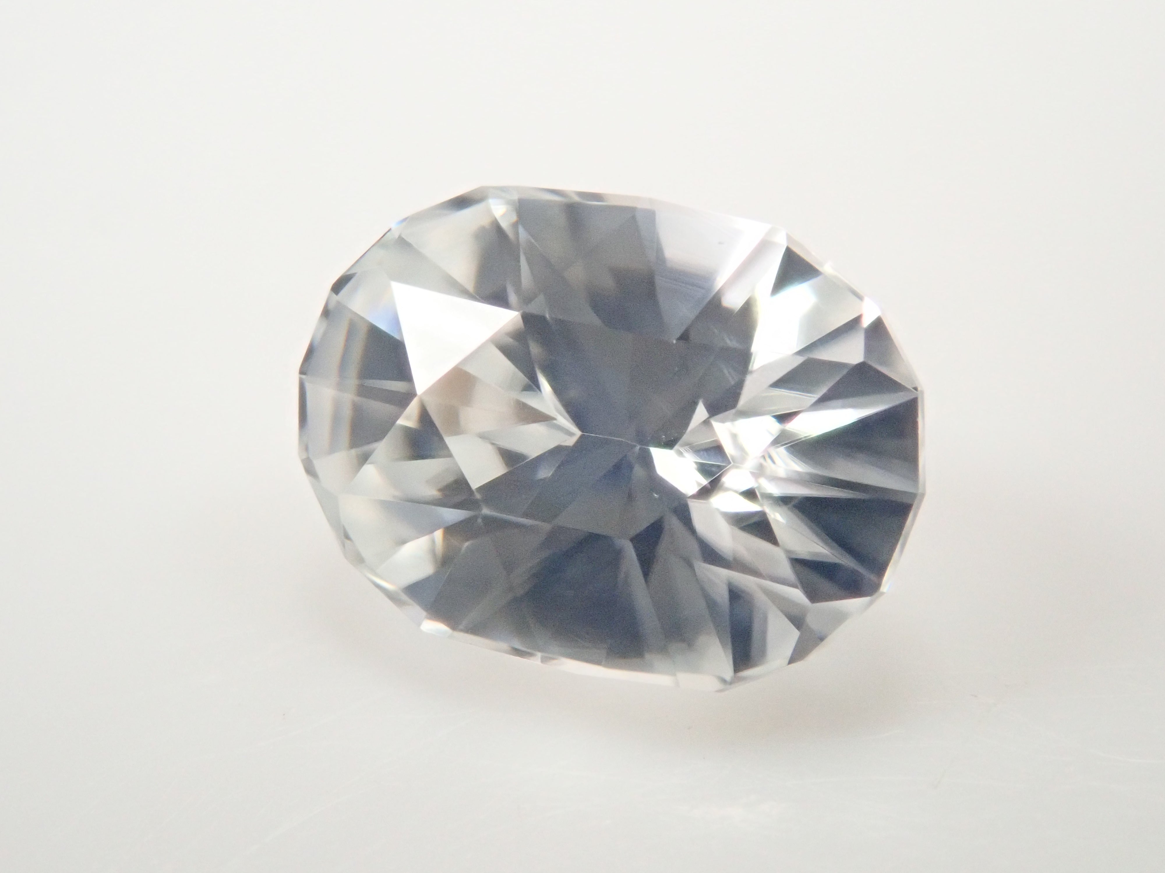 【12561909掲載】カンボジア産カラーレスジルコン 1.121ctルース