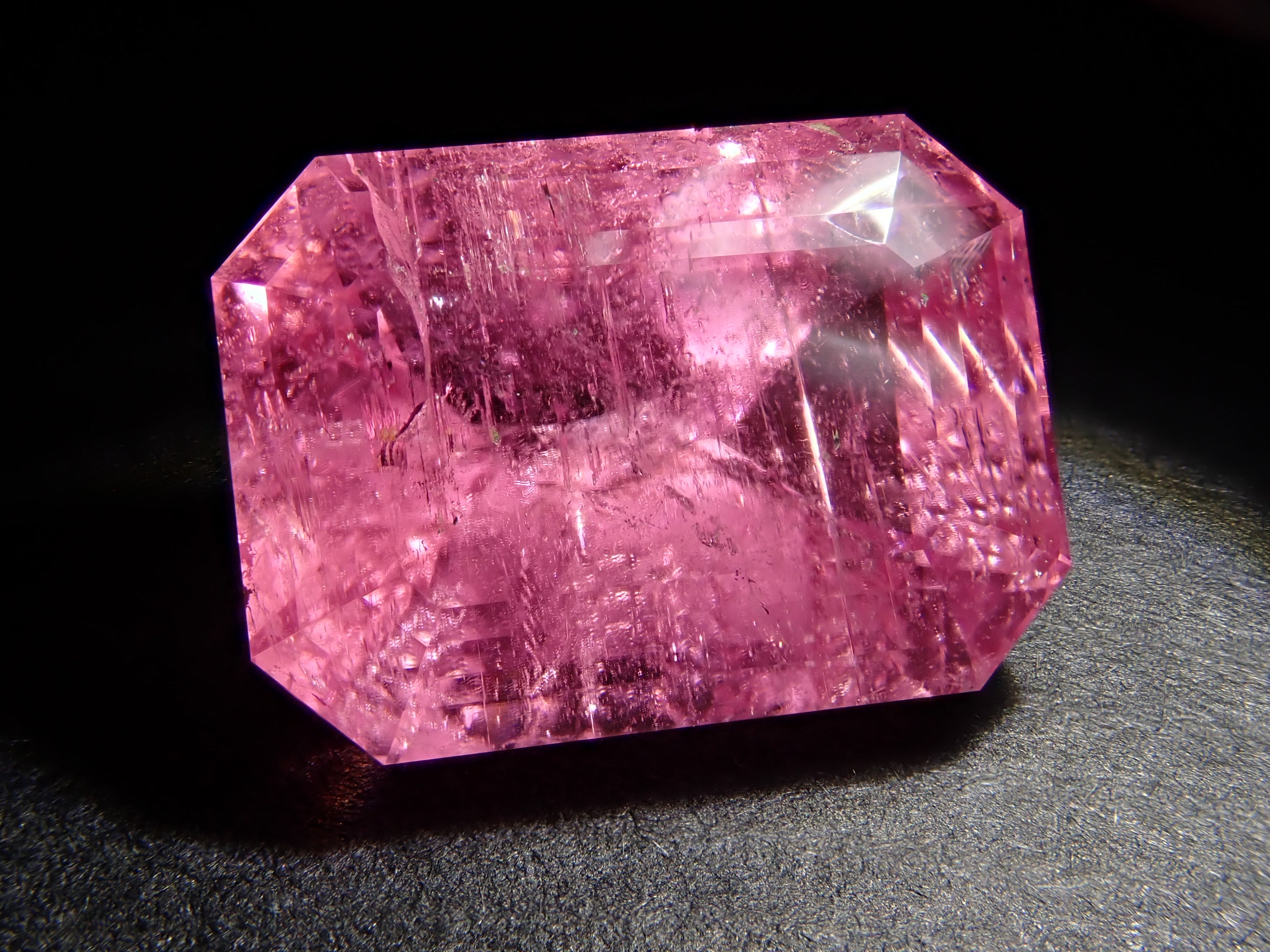 【12561910掲載】ピンクトルマリン 6.782ctルース