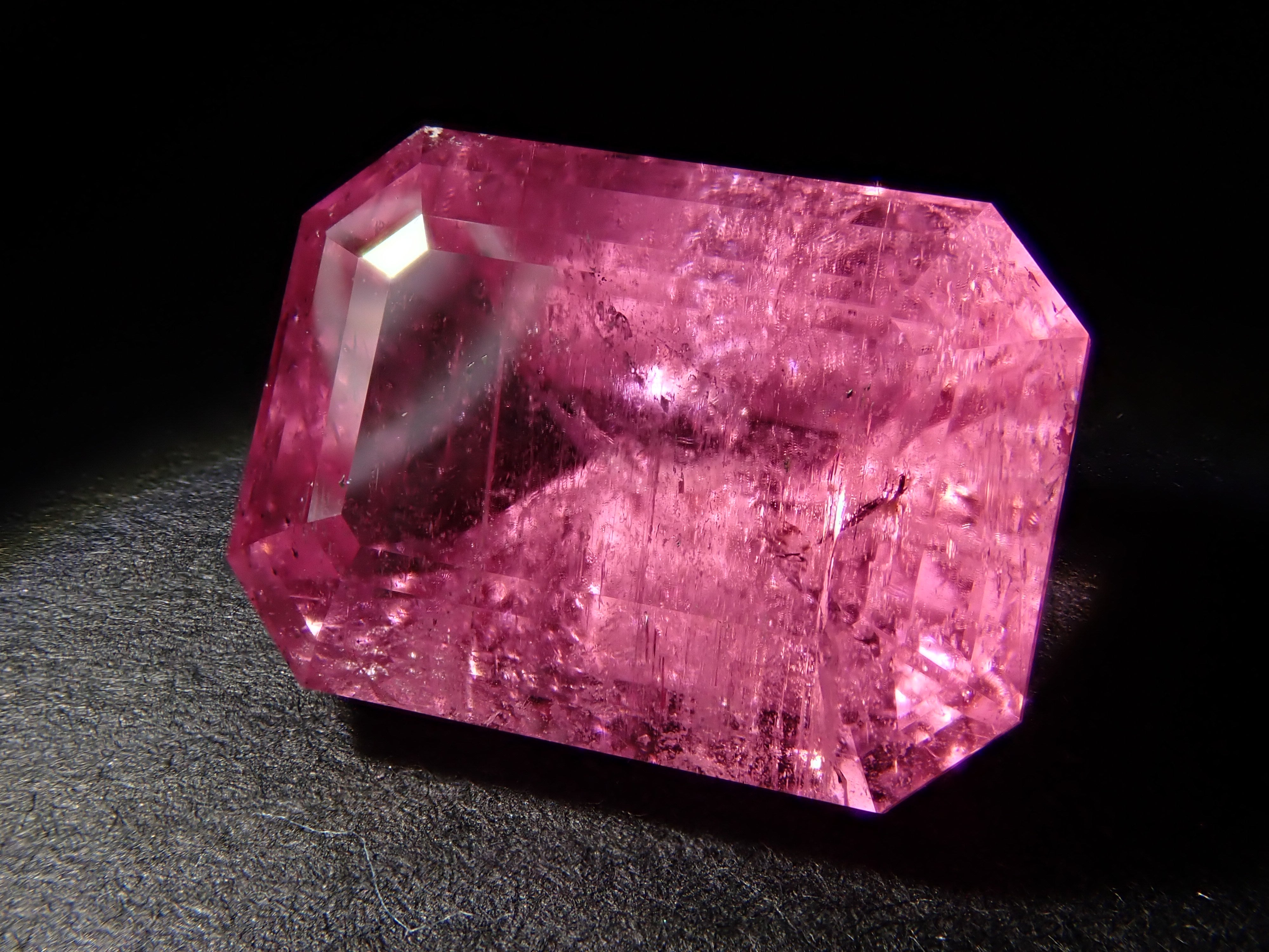 12561910掲載】ピンクトルマリン 6.782ctルース