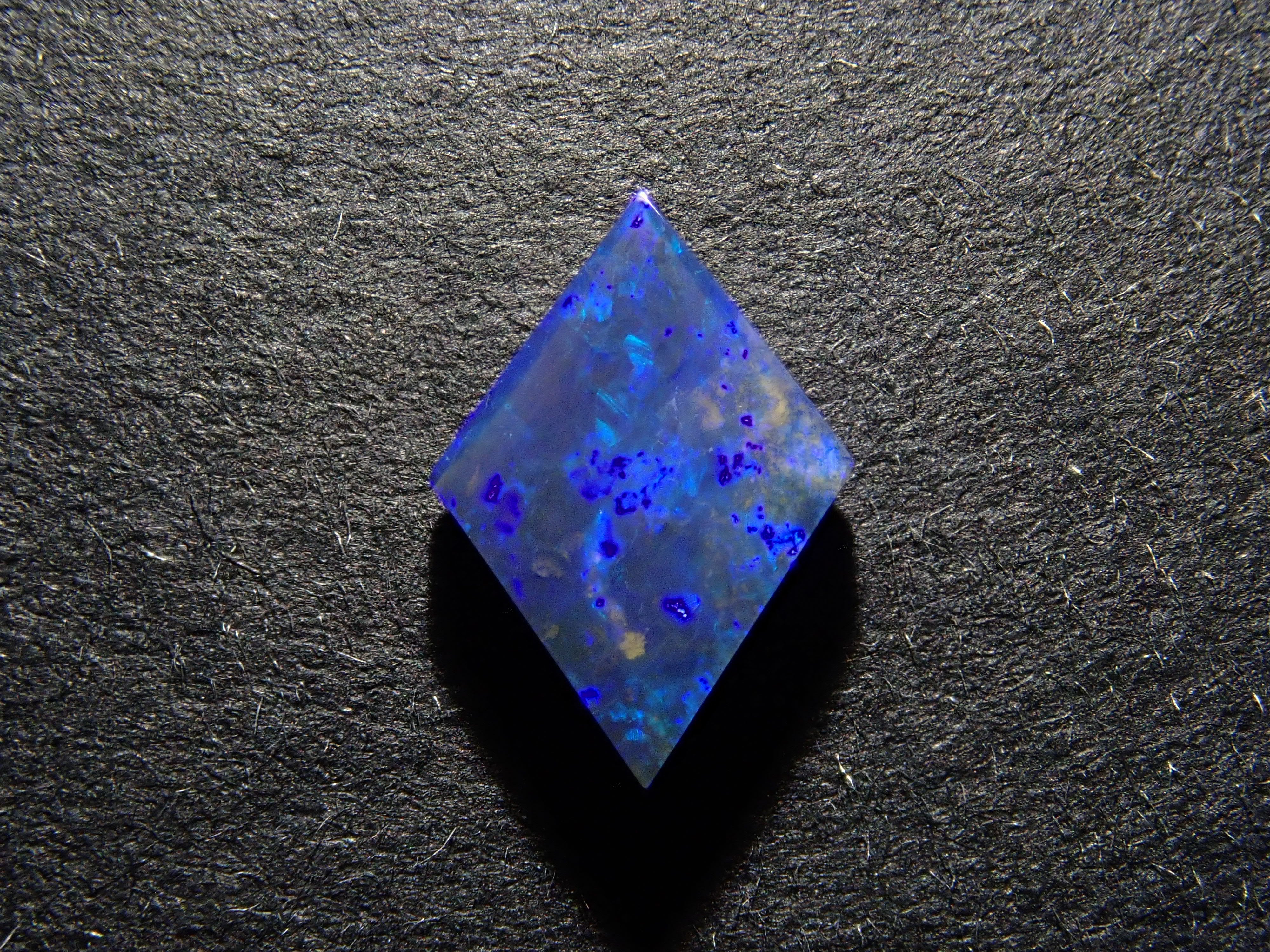 【12561913掲載】オーストラリア産ブラックオパール 0.221ctルース