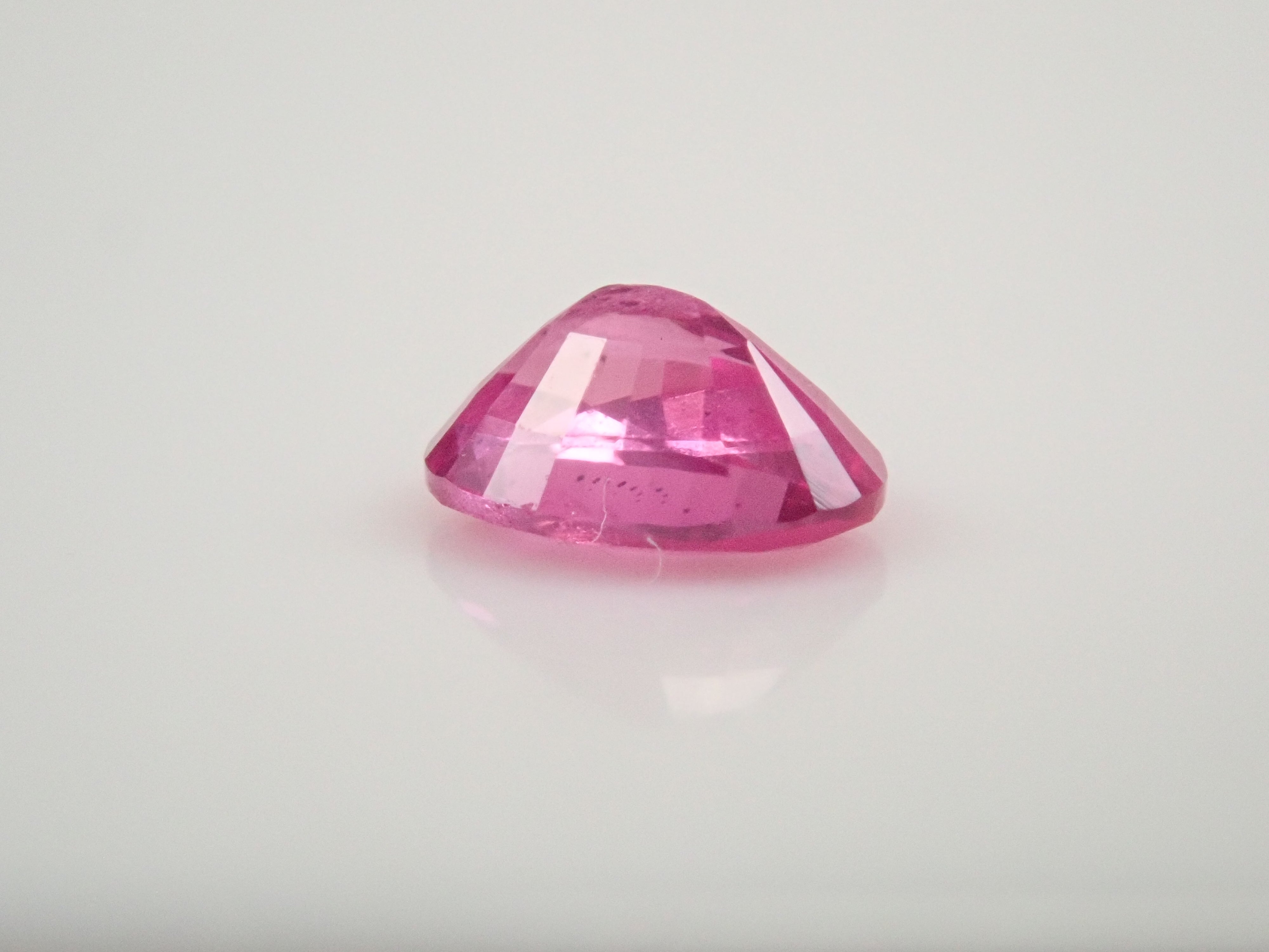 モザンビーク産ホットピンクサファイア 0.175ctルース