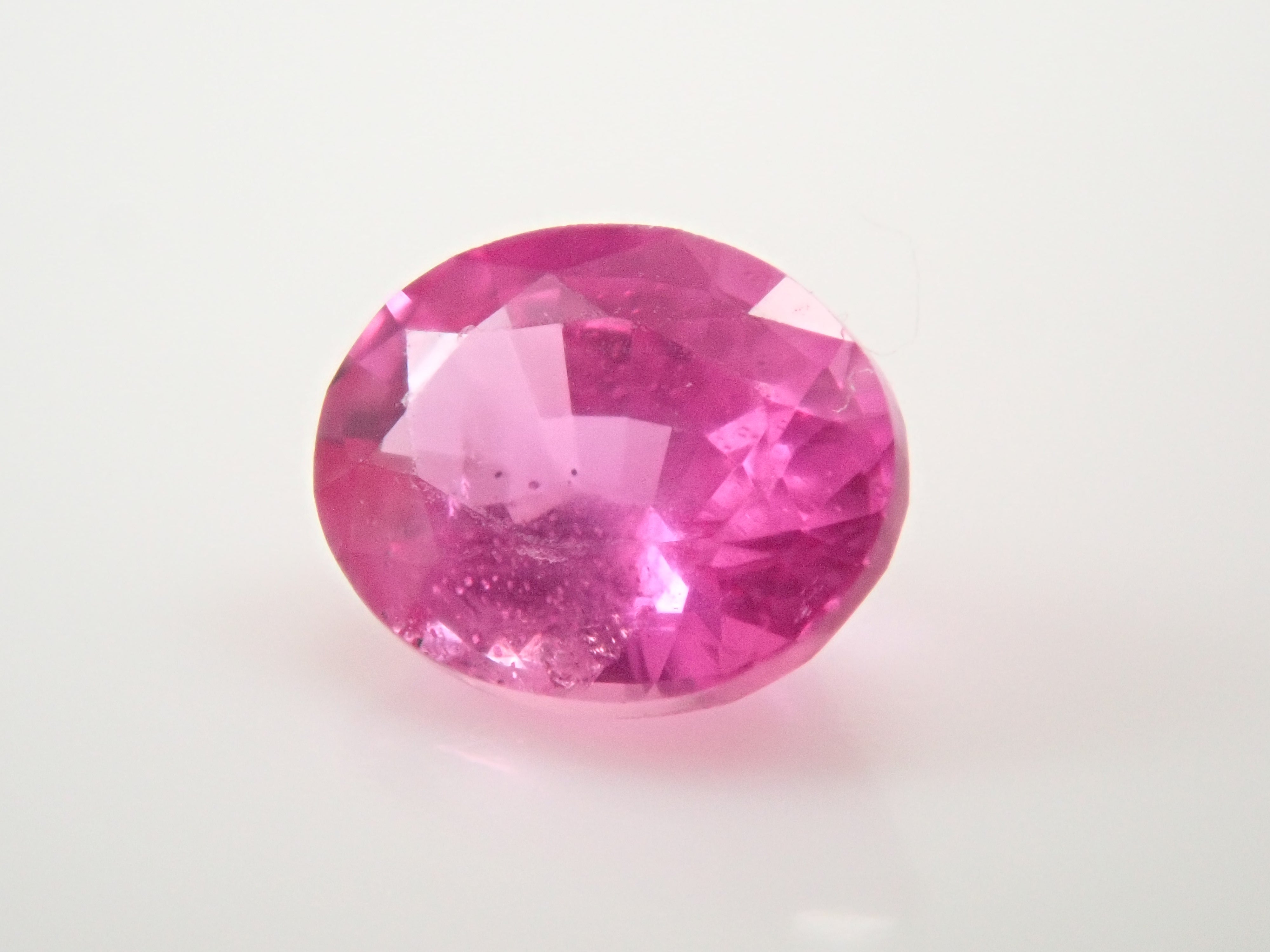 モザンビーク産ホットピンクサファイア 0.175ctルース