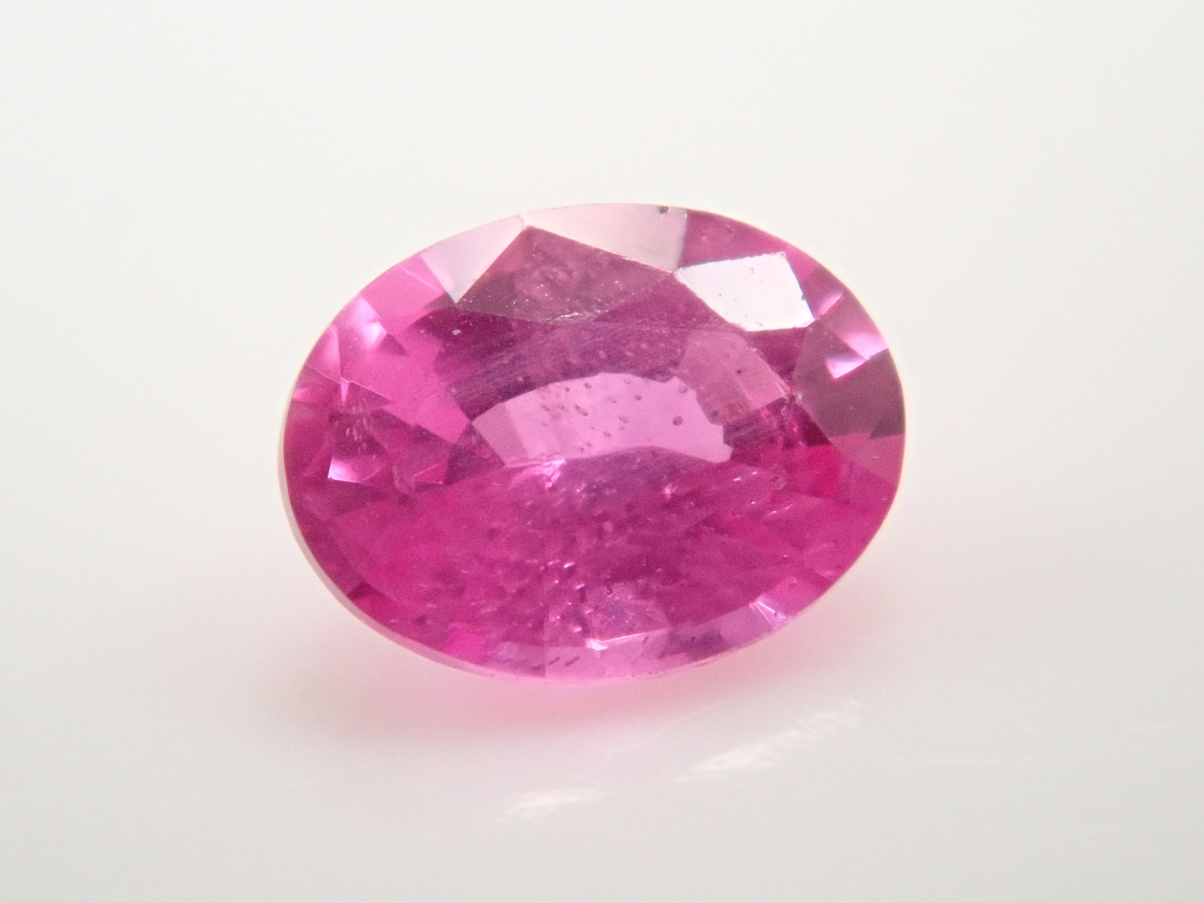 モザンビーク産ホットピンクサファイア 0.175ctルース