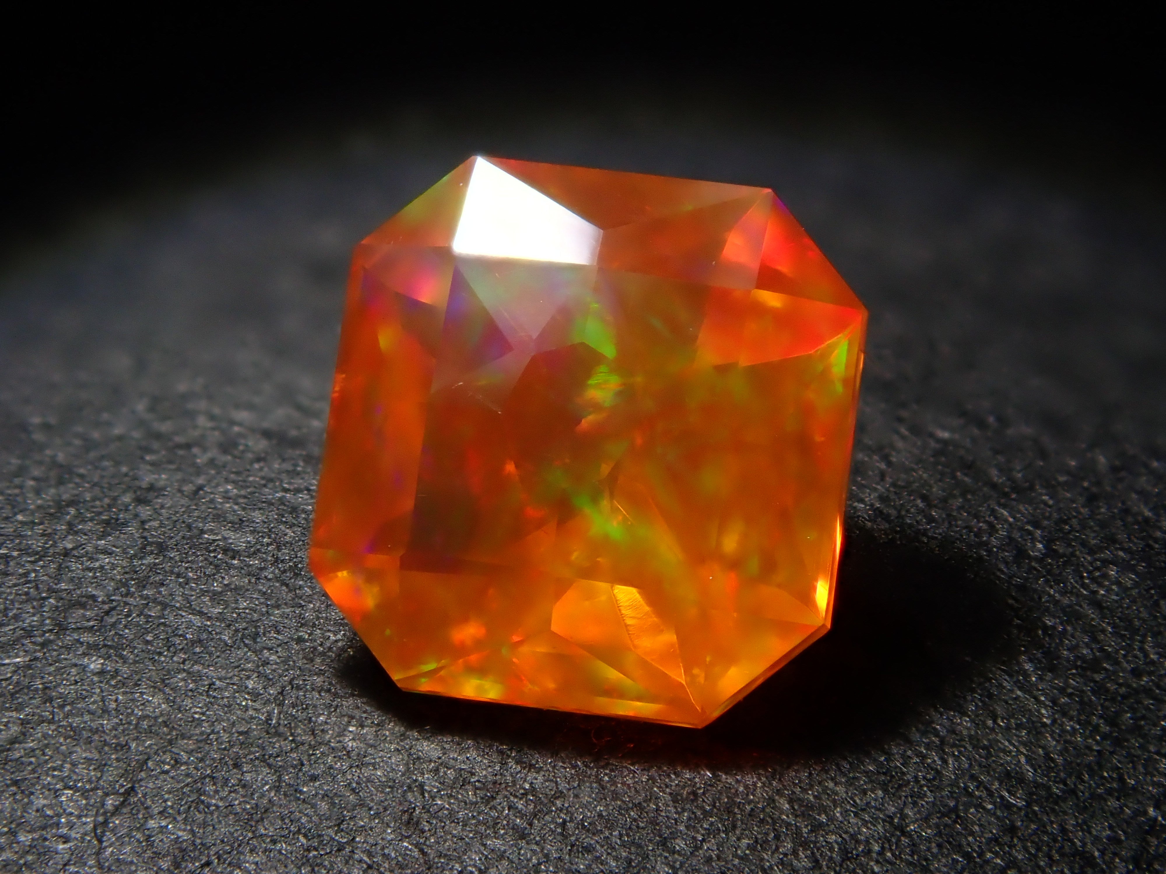 メキシコ産ファイアオパール 0.459ctルース