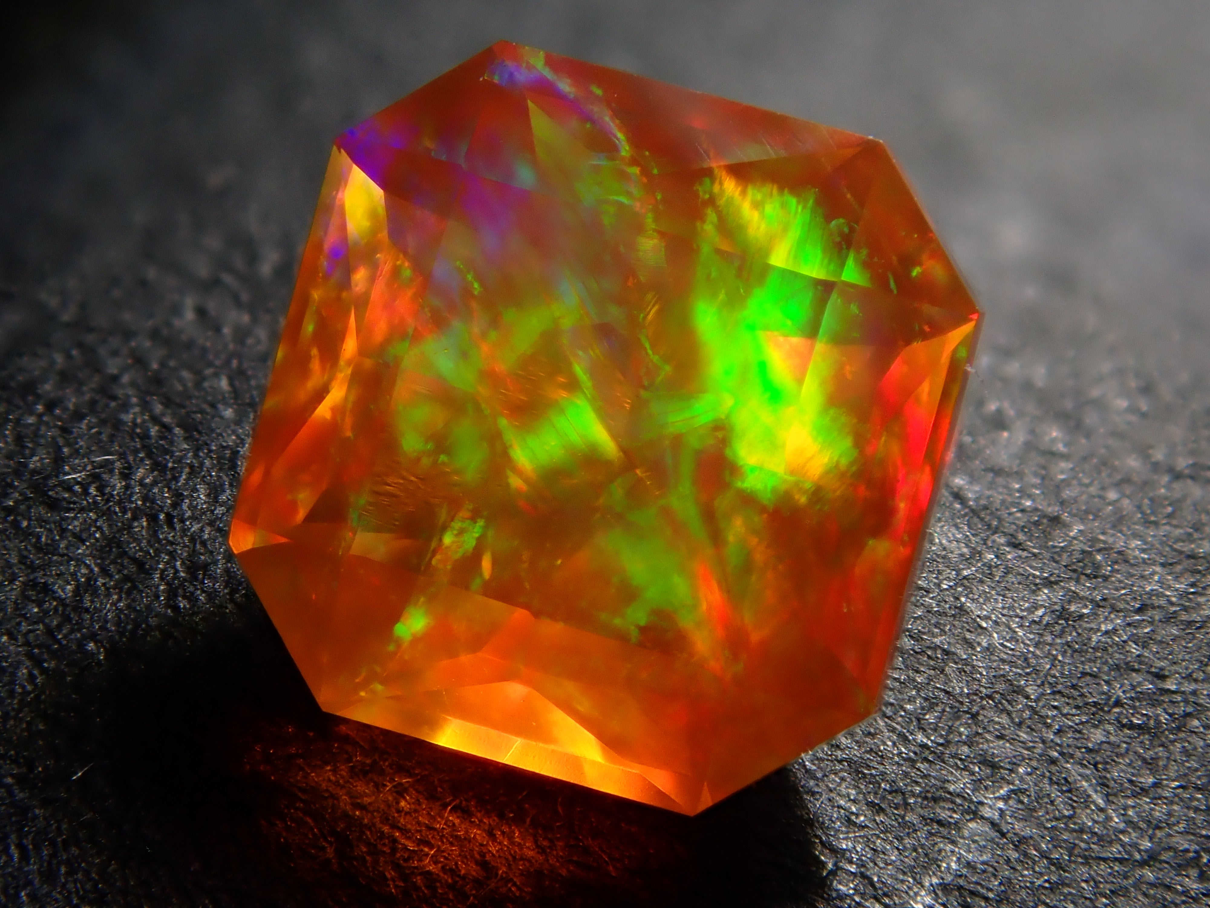 メキシコ産ファイアオパール 0.459ctルース