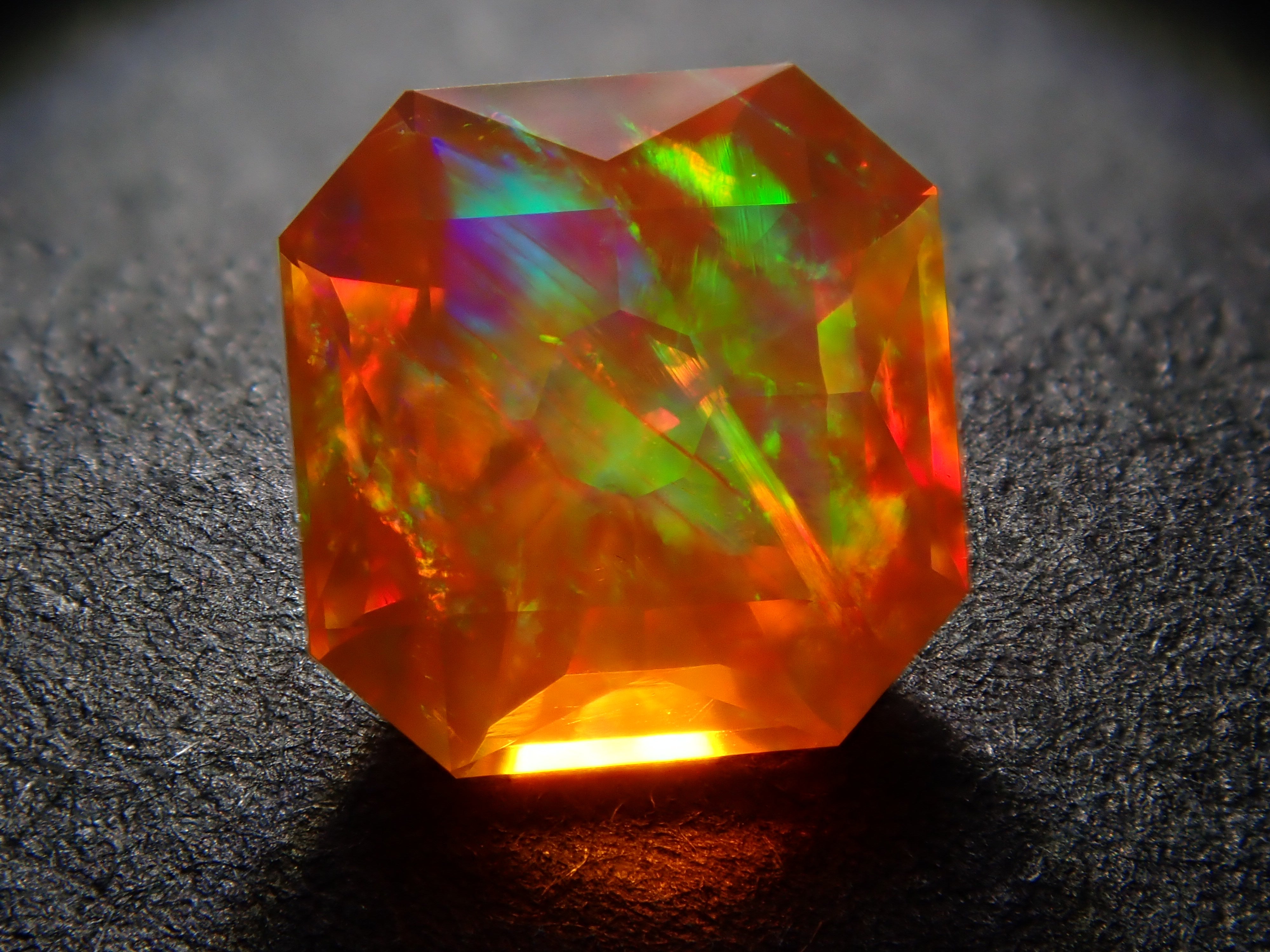 メキシコ産ファイアオパール 0.459ctルース