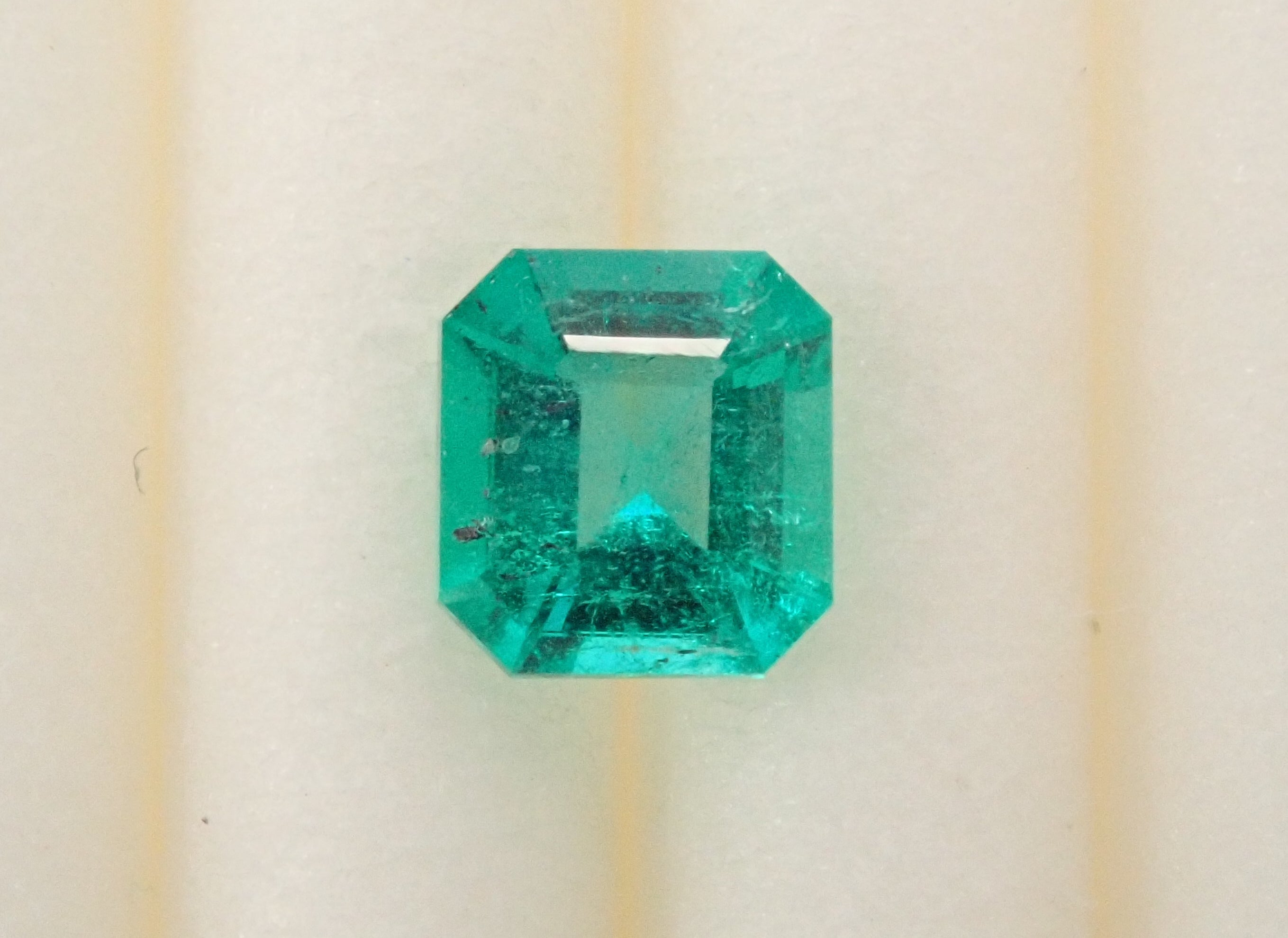 【3/8 22時販売】コロンビア産エメラルド 0.155ctルース