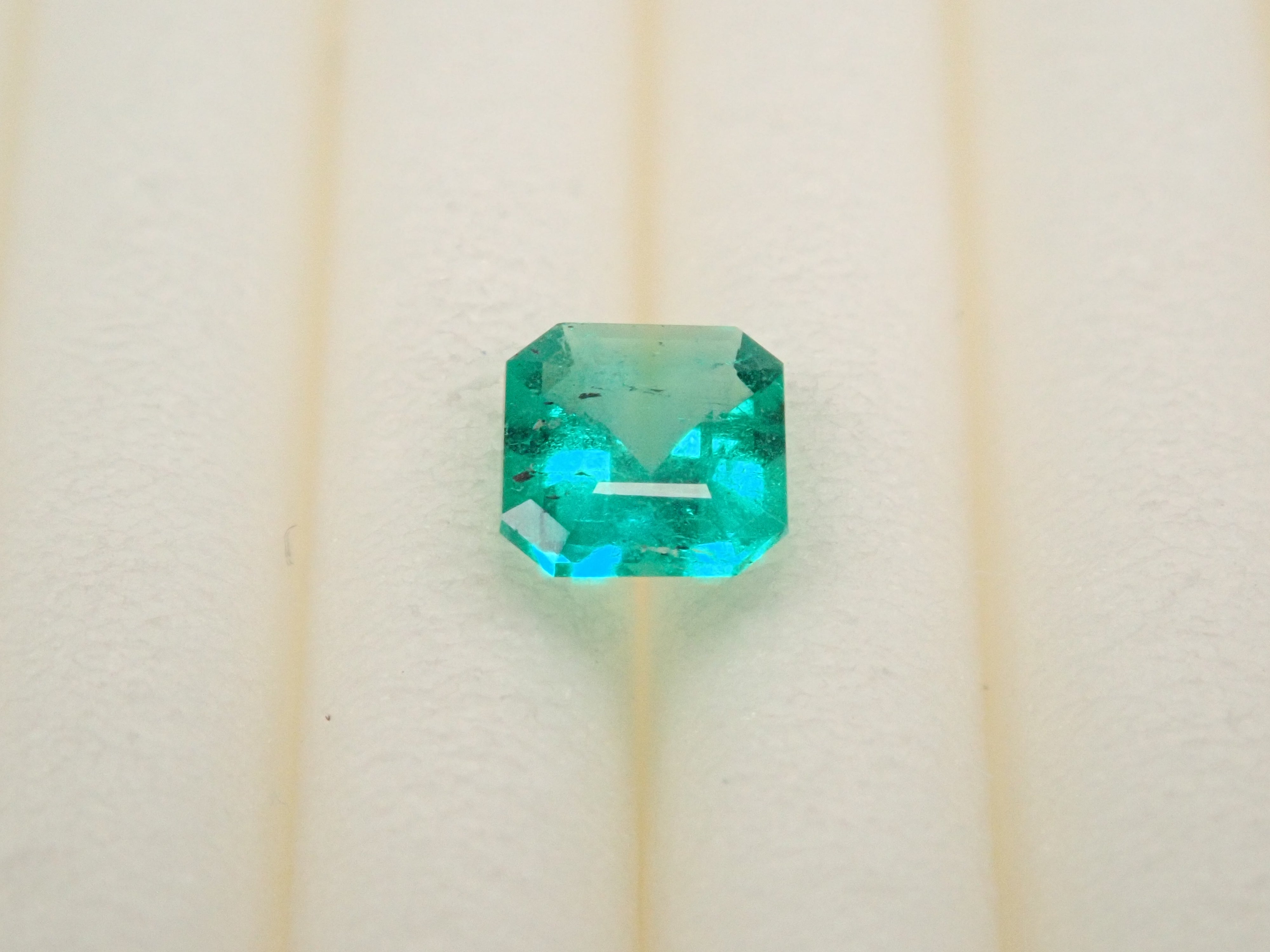 コロンビア産エメラルド 0.155ctルース