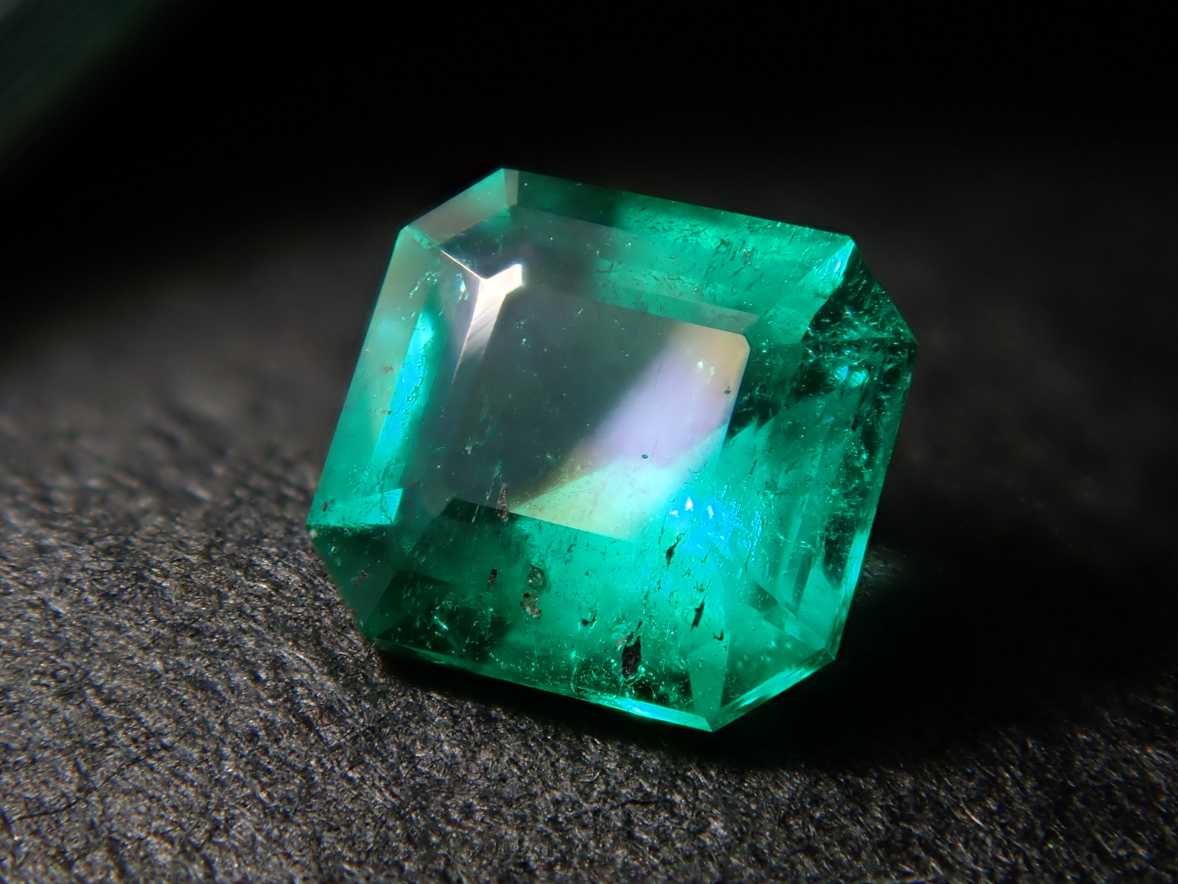 コロンビア産エメラルド 0.155ctルース