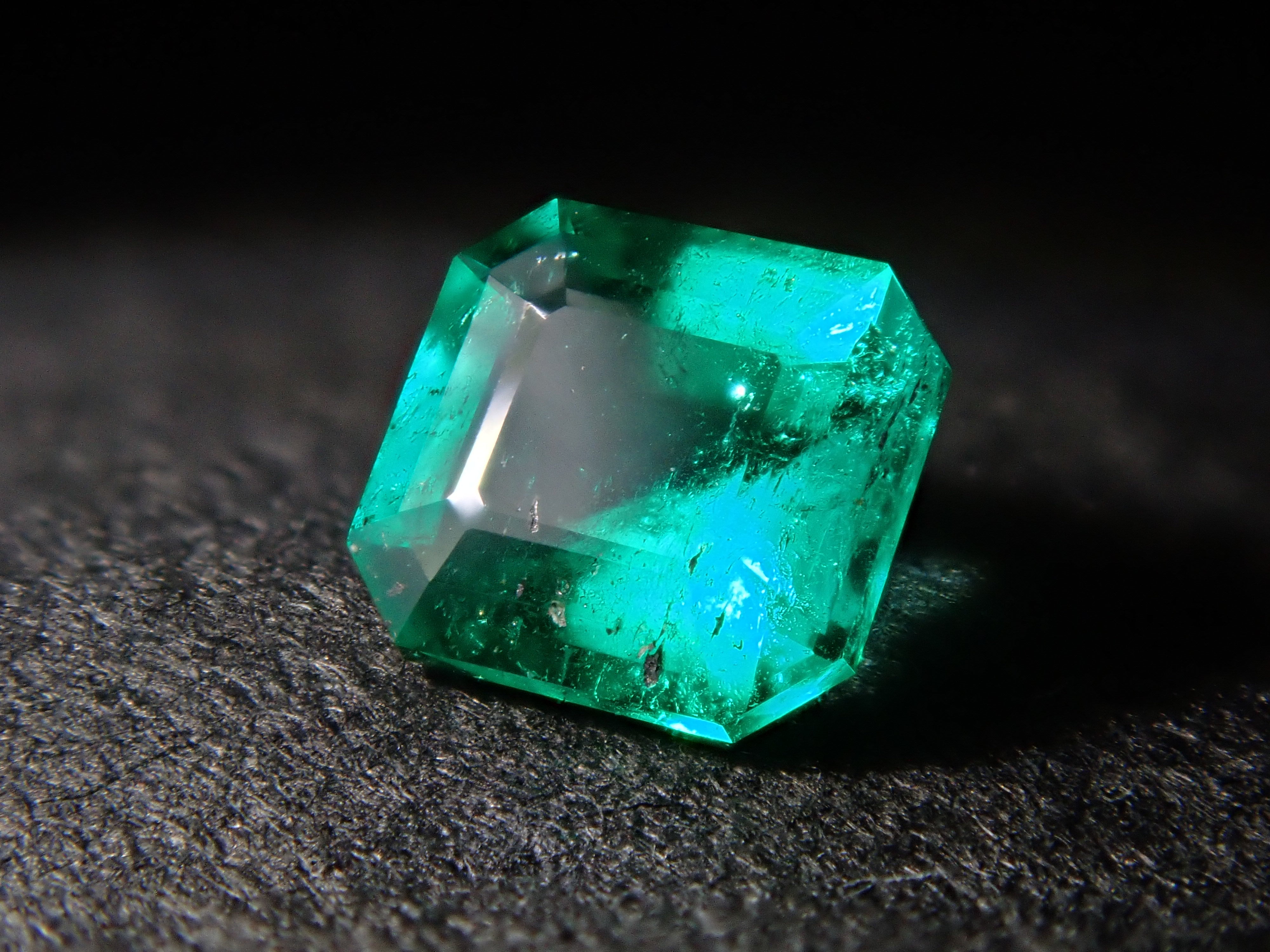 コロンビア産エメラルド 0.155ctルース