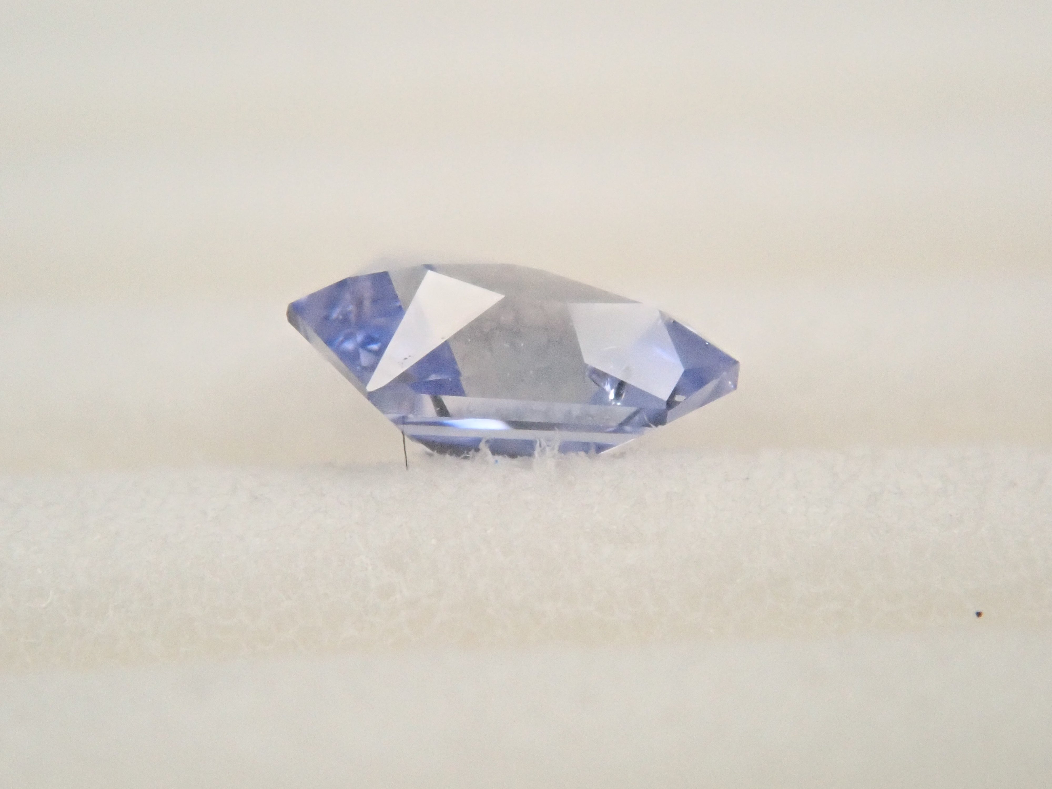 スリランカ産ブルーサファイア（アイスブルー） 0.272ctルース