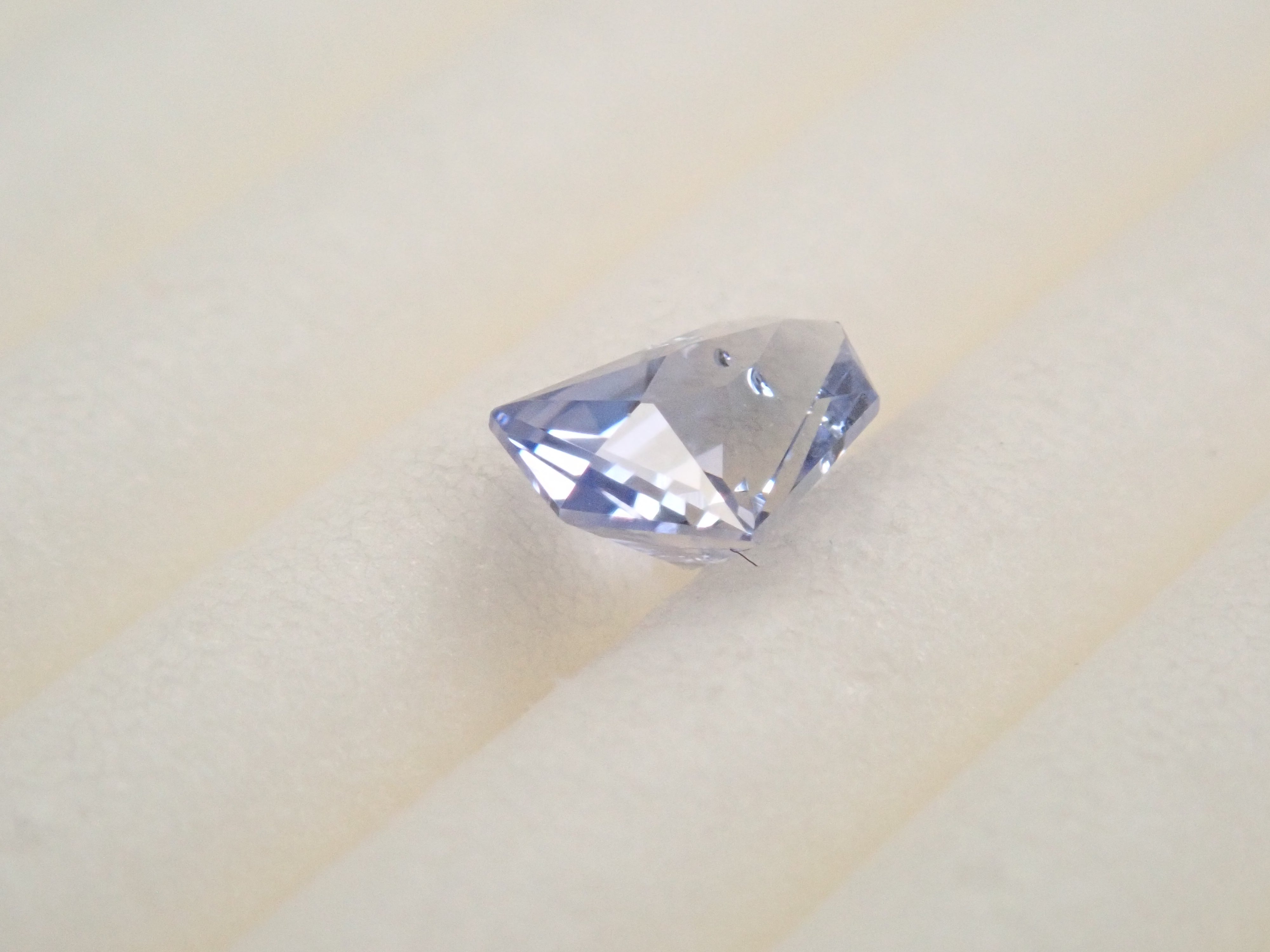 スリランカ産ブルーサファイア（アイスブルー） 0.272ctルース