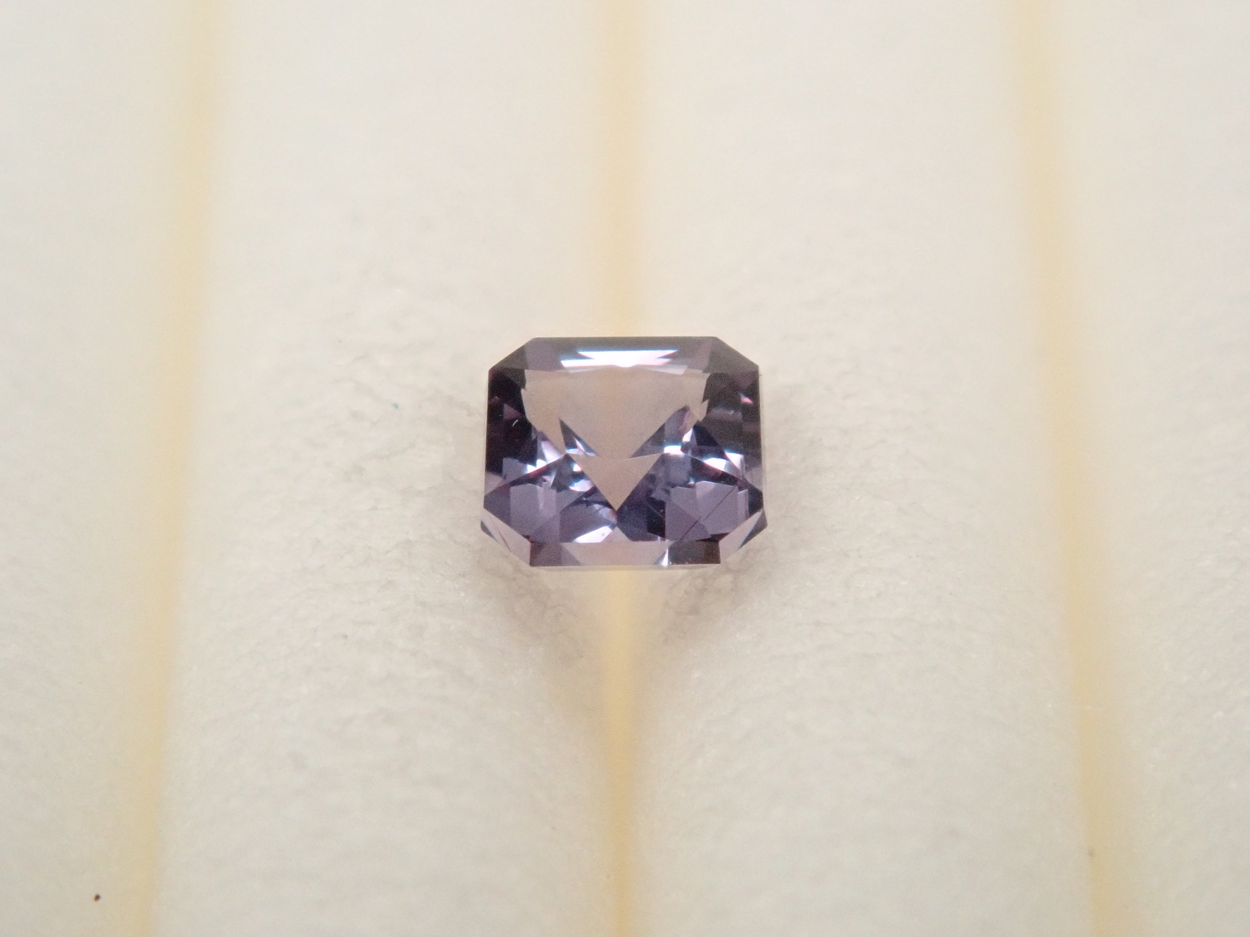 【12559928掲載】タンザニア産ベキリーブルーガーネット（カラーチェンジガーネット） 0.102ctルース