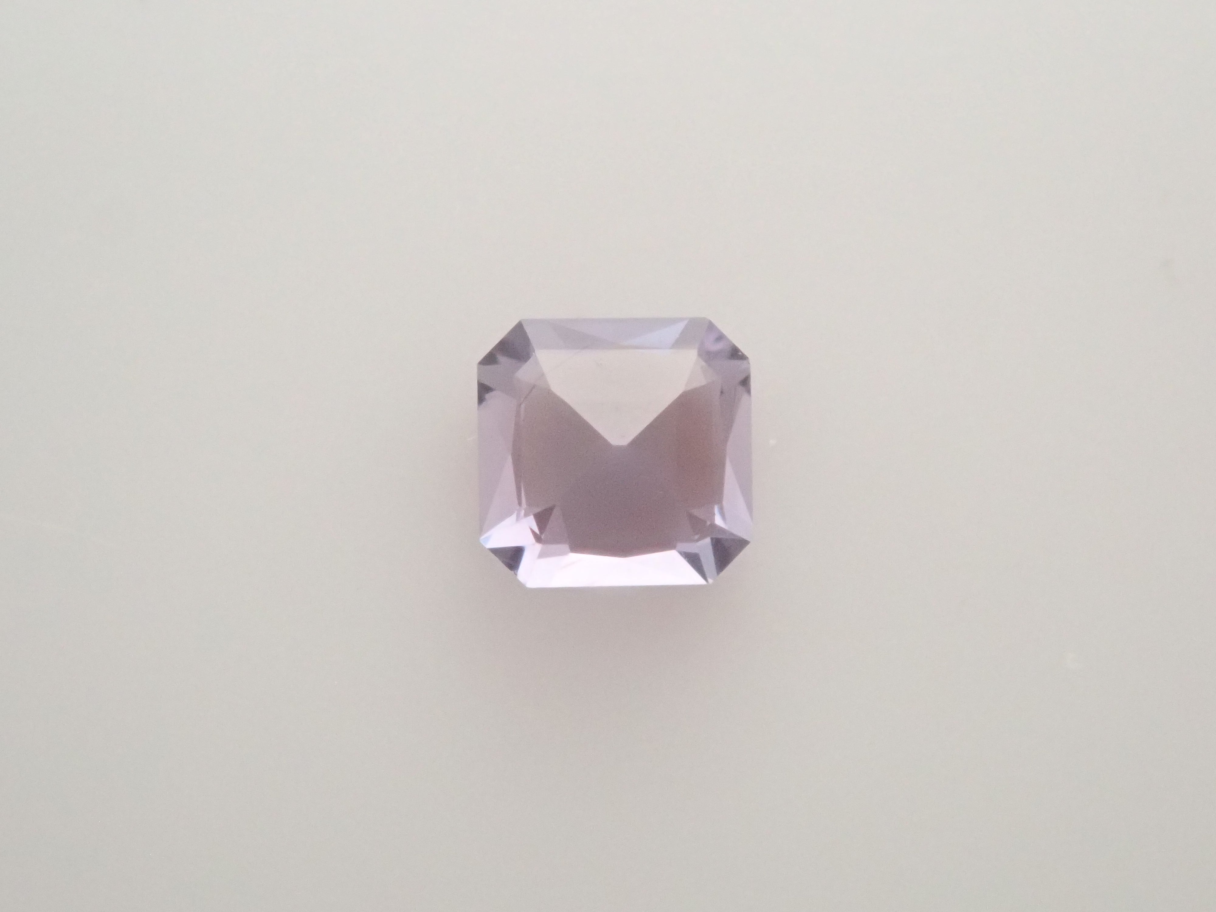 【12559928掲載】タンザニア産ベキリーブルーガーネット（カラーチェンジガーネット） 0.102ctルース