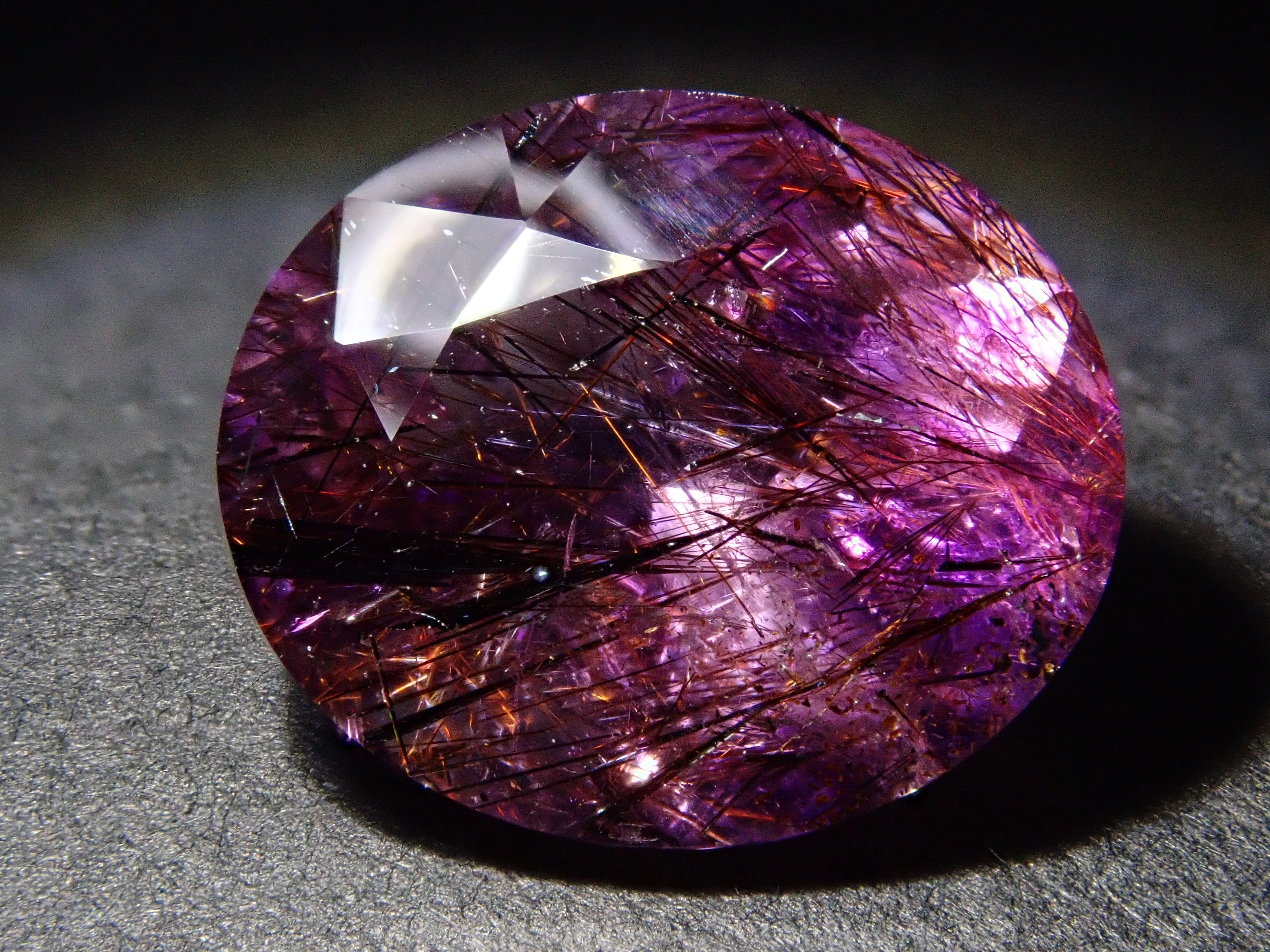 【12559896掲載】ブラジル産エレスチャルアメジスト 3.678ctルース