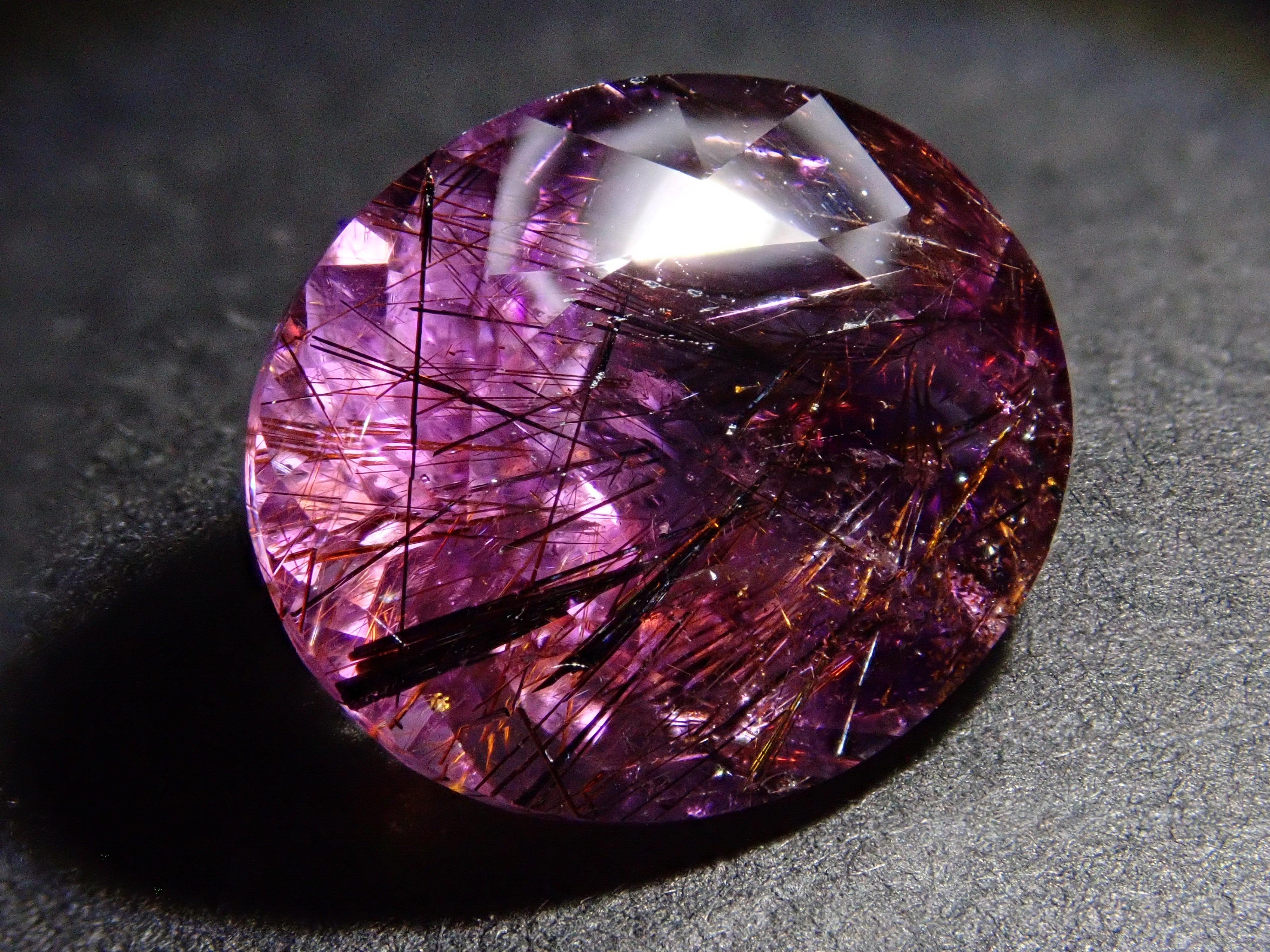 【12559896掲載】ブラジル産エレスチャルアメジスト 3.678ctルース