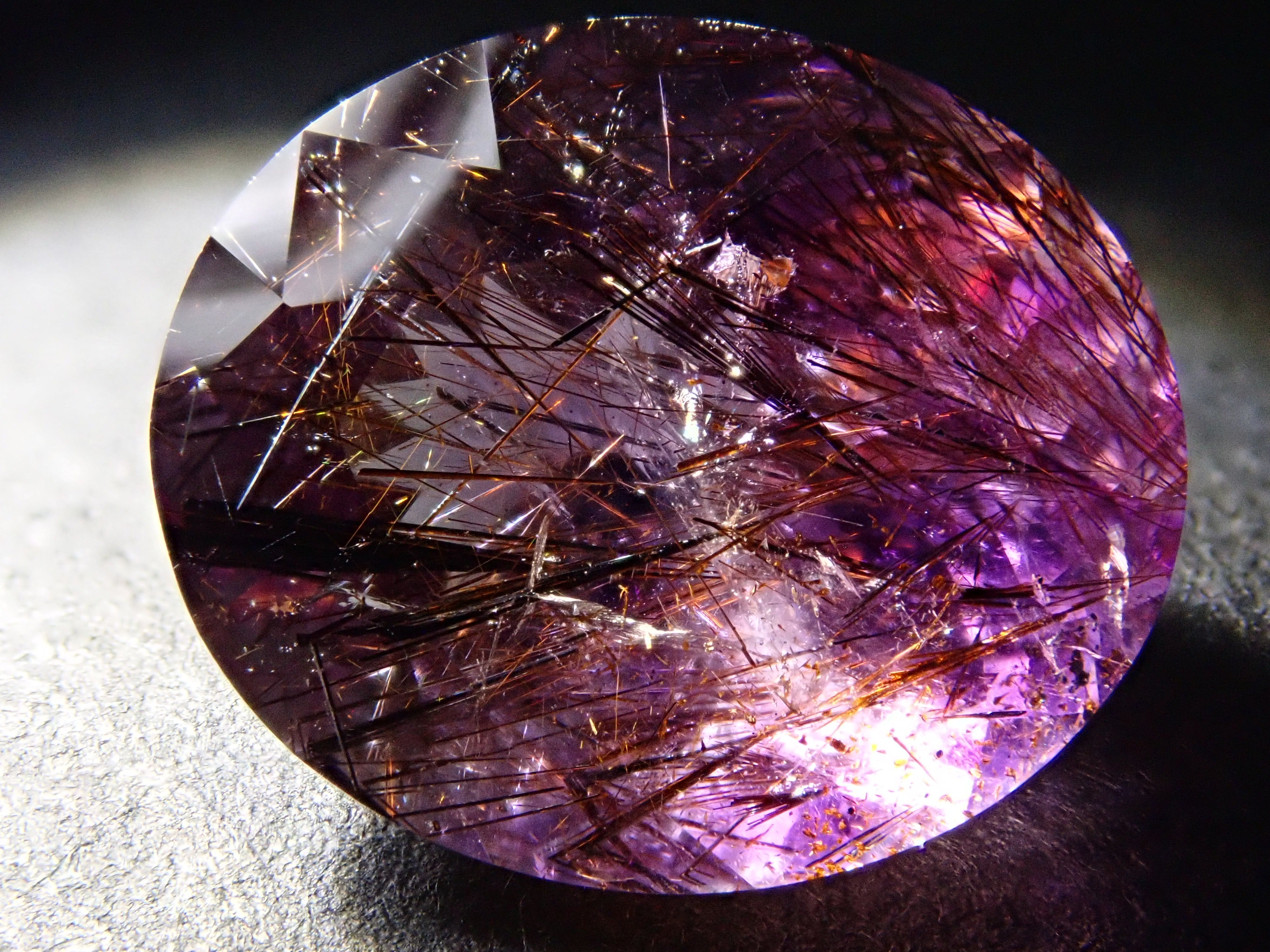 【12559896掲載】ブラジル産エレスチャルアメジスト 3.678ctルース