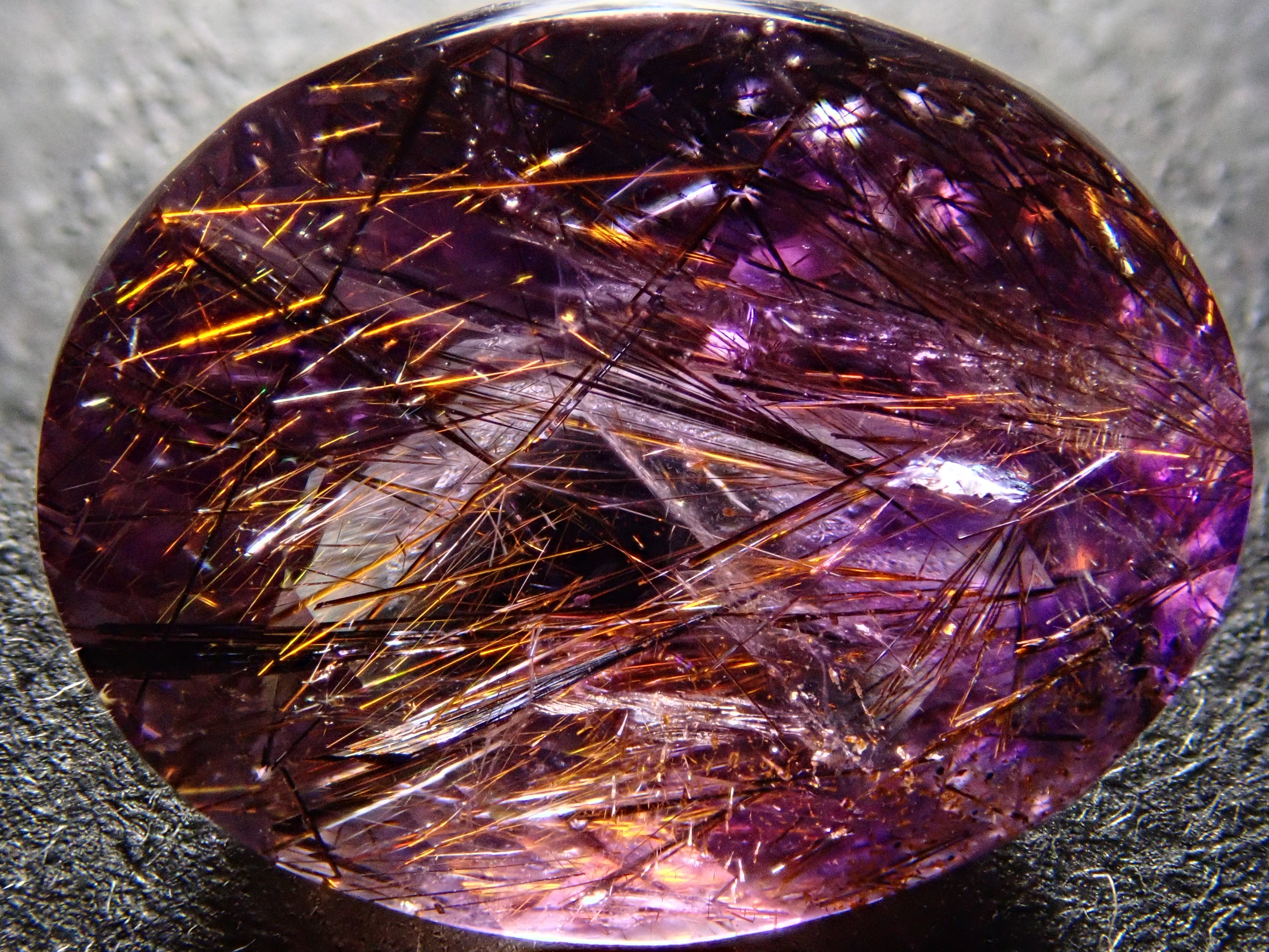 【12559896掲載】ブラジル産エレスチャルアメジスト 3.678ctルース