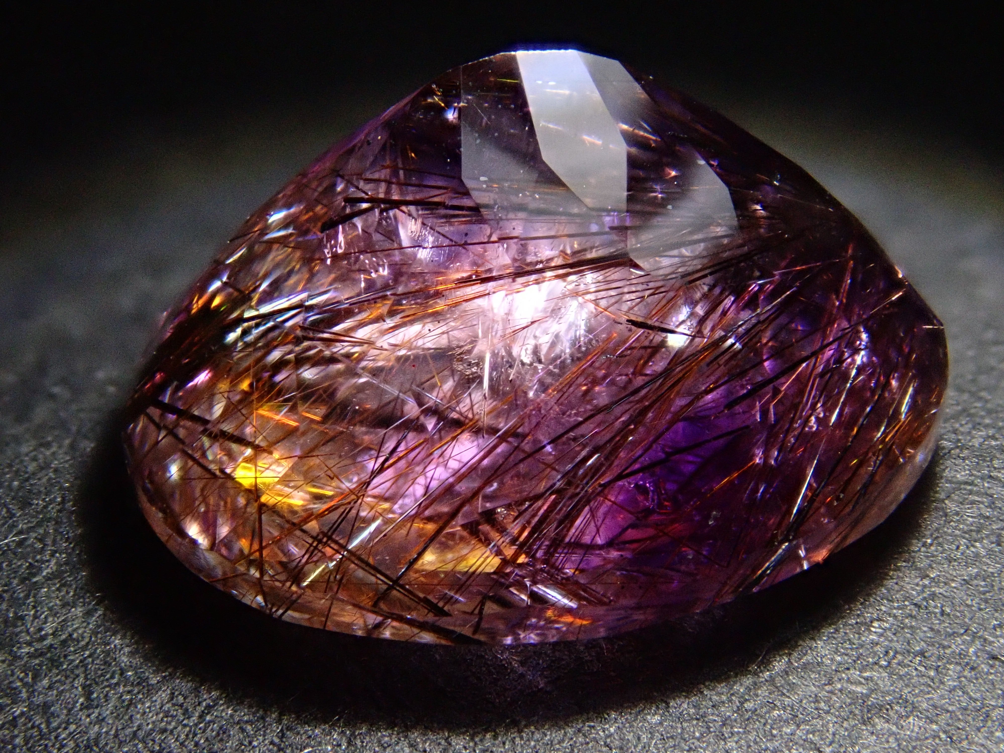 【12559896掲載】ブラジル産エレスチャルアメジスト 3.678ctルース