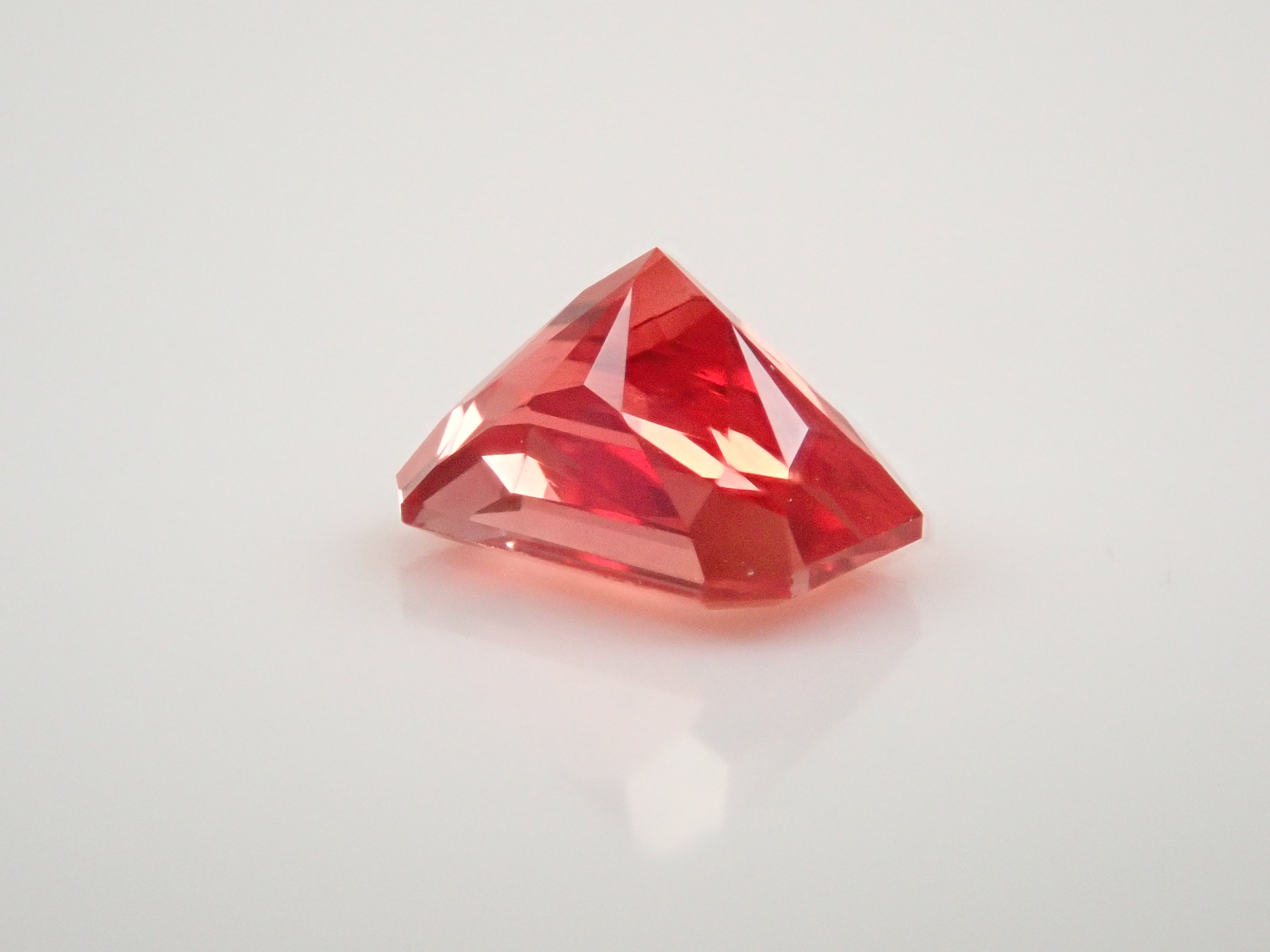 【12561308掲載】アメリカ産オレゴンサンストーン 0.428ctルース