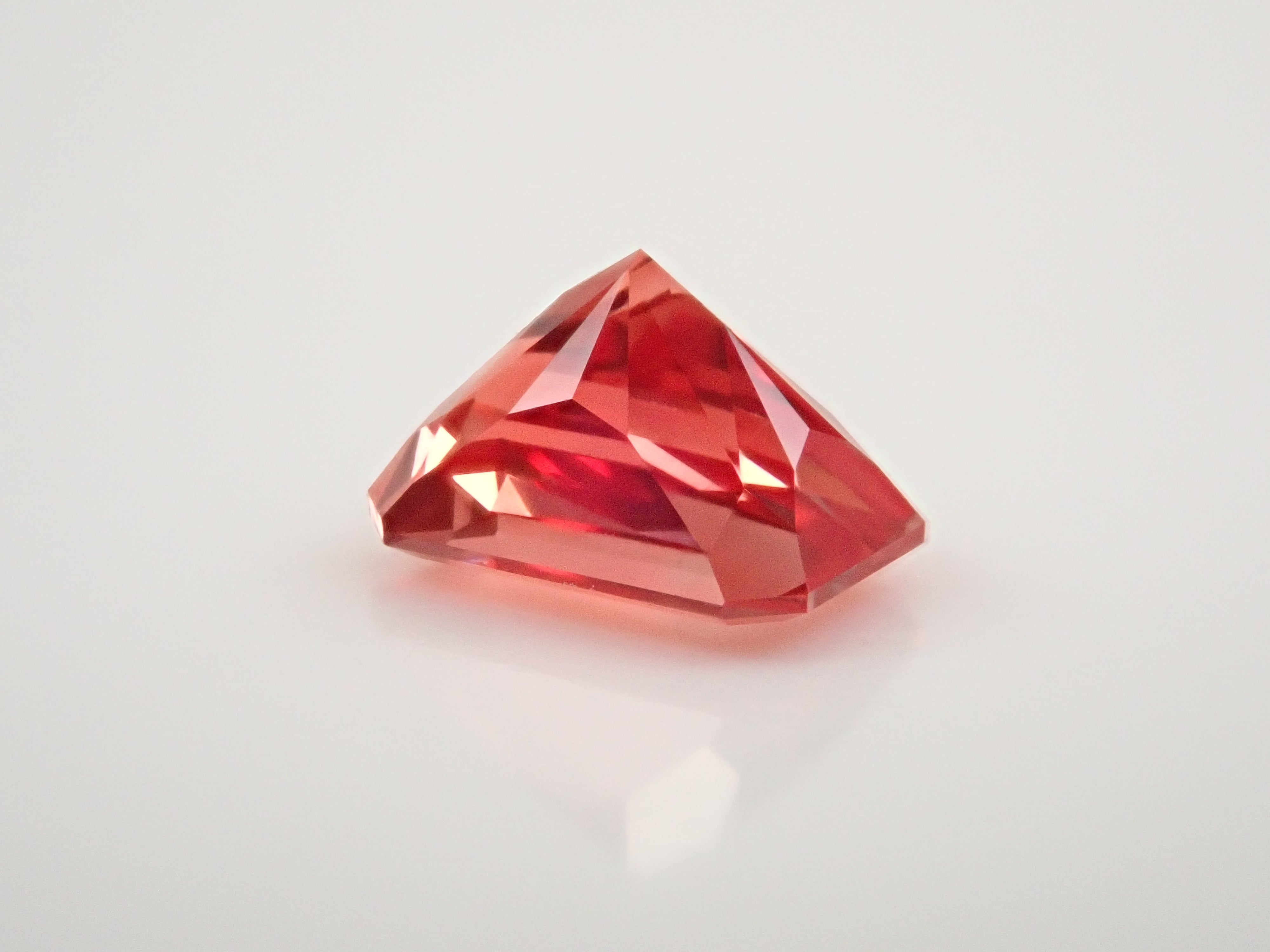 【12561308掲載】アメリカ産オレゴンサンストーン 0.428ctルース